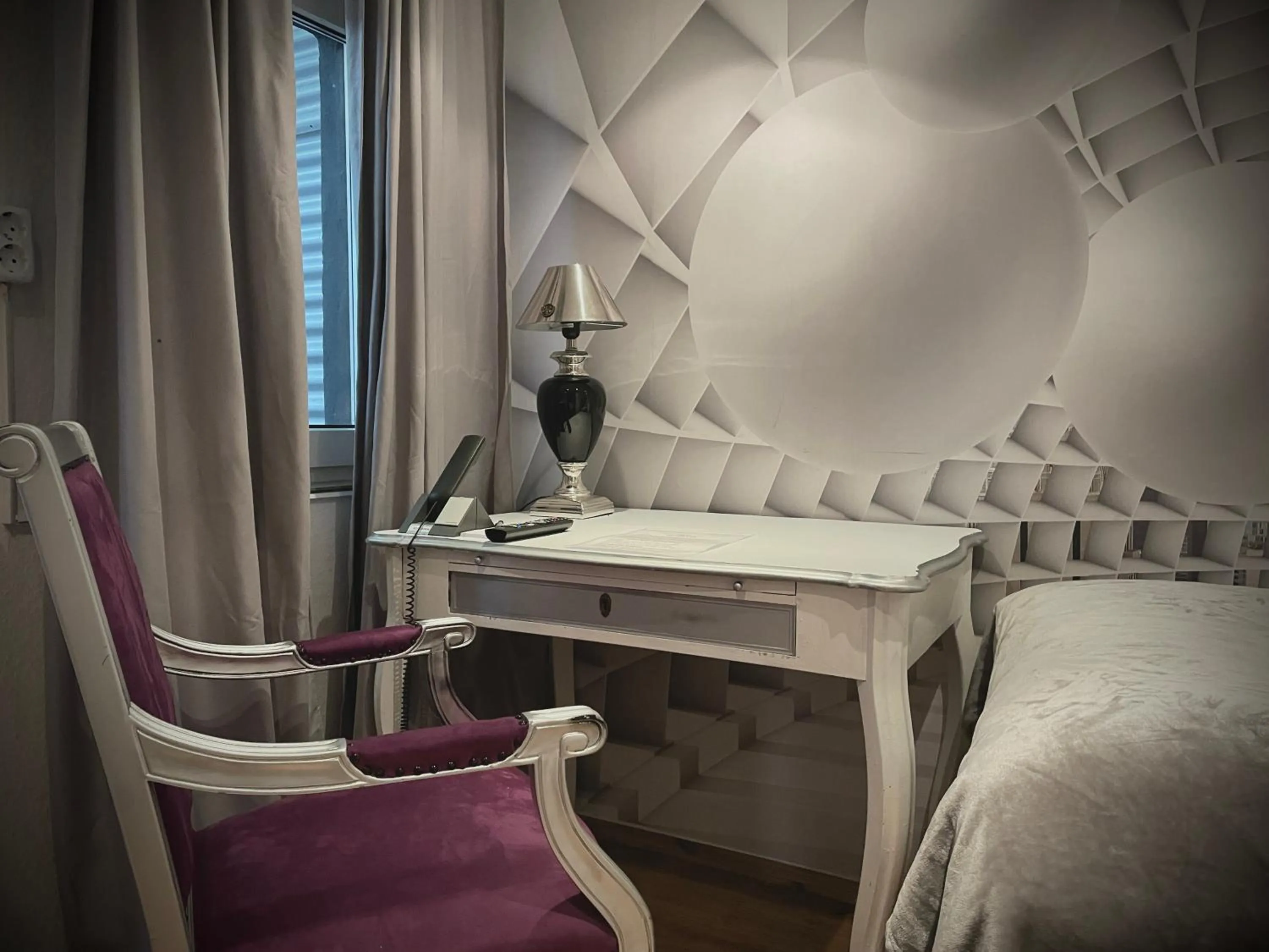 Photo of the whole room, Bed in Hotel Am Volksgarten