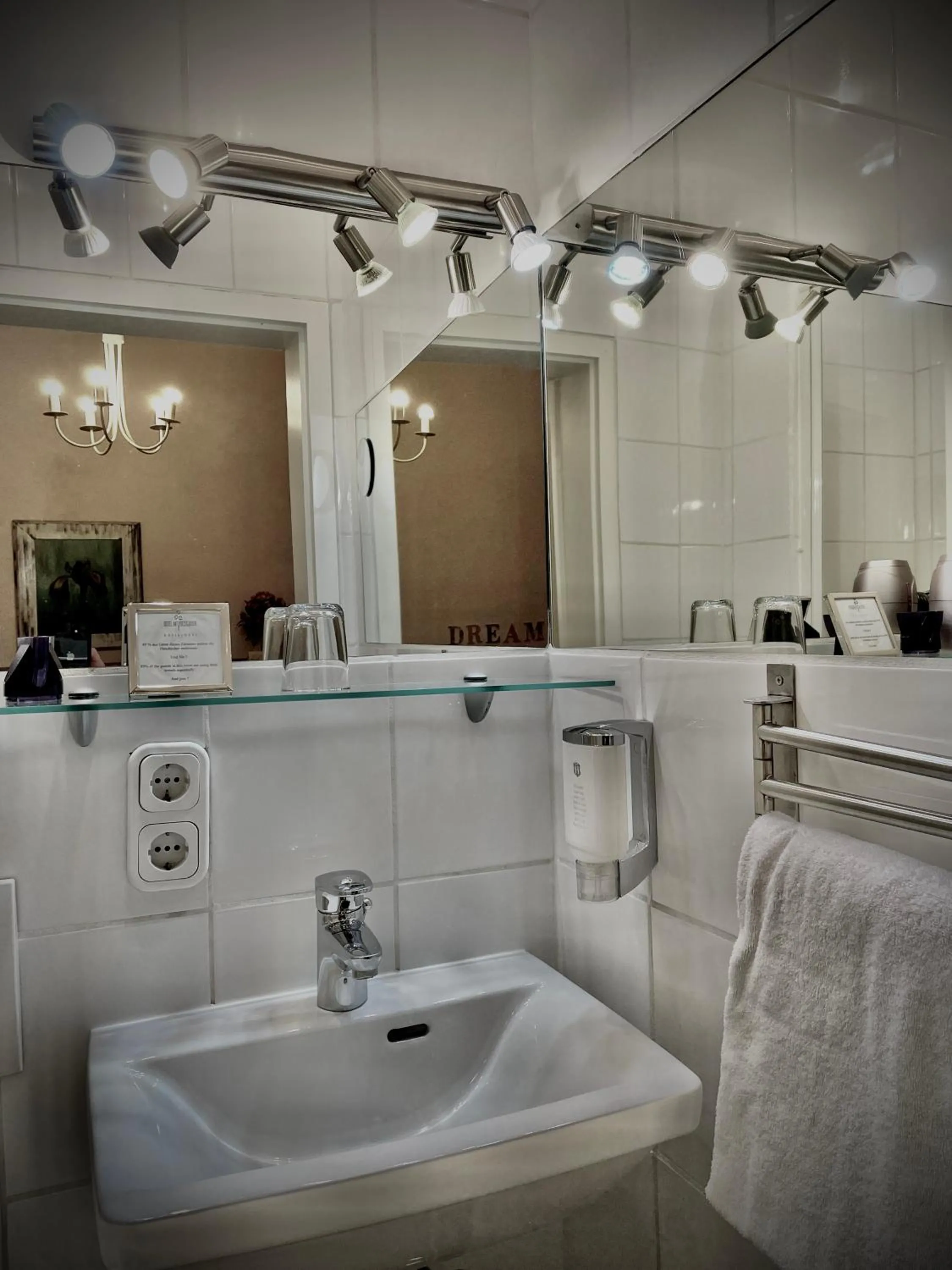 Bathroom in Hotel Am Volksgarten