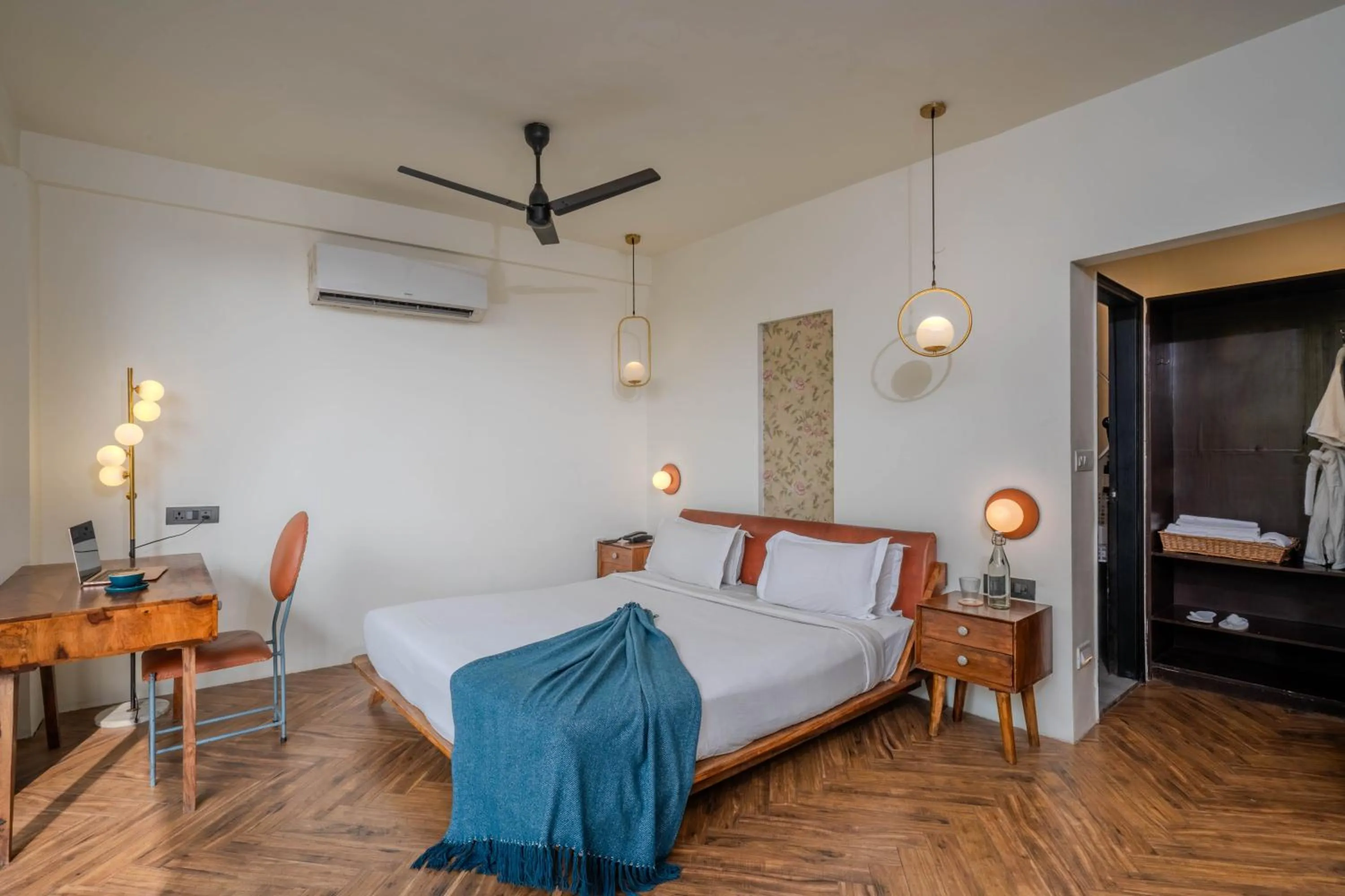 Bedroom, Bed in Minimalist Poshtel & Suites