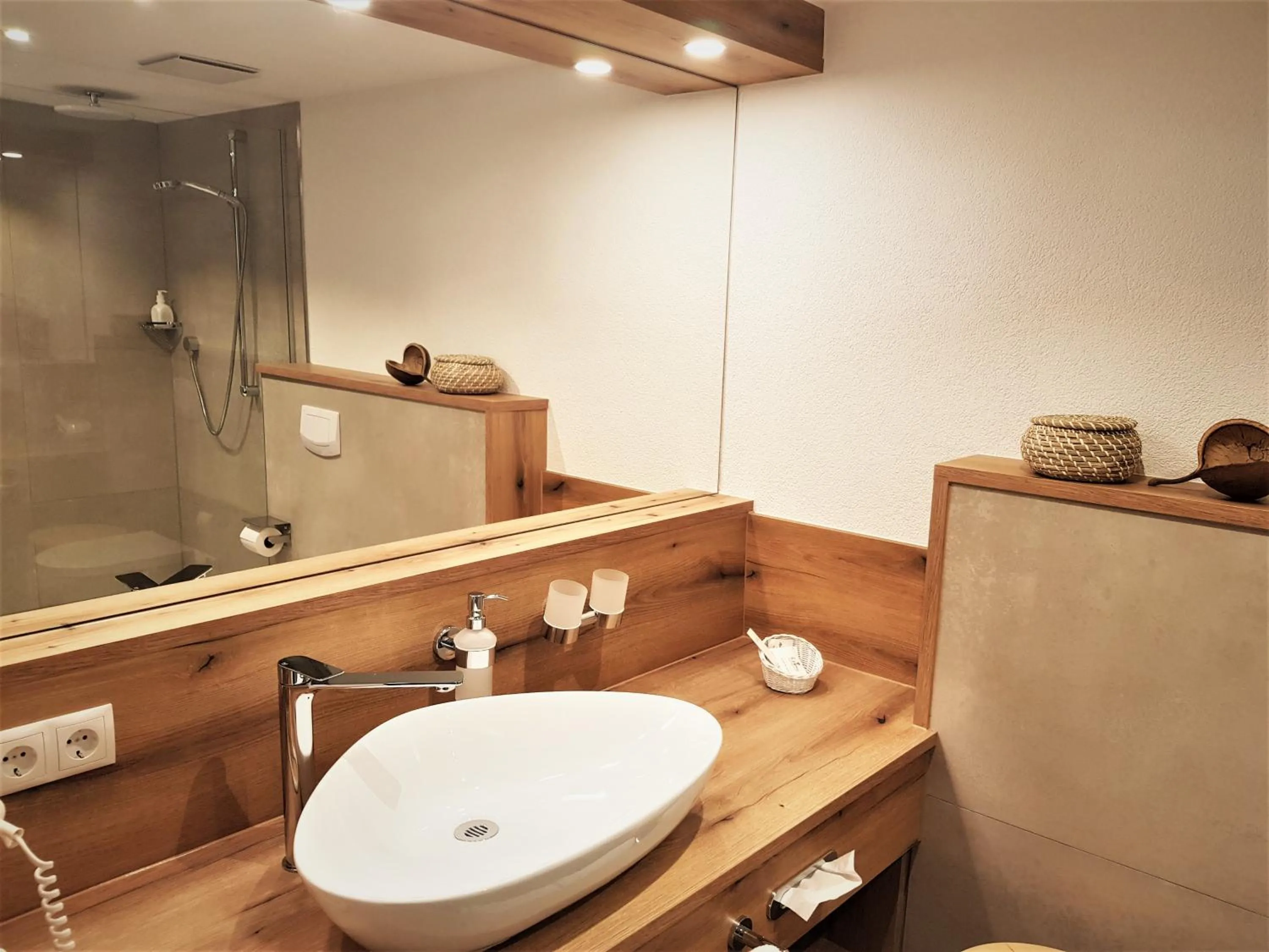 Bathroom in Hotel-Restaurant Pfälzer Hof