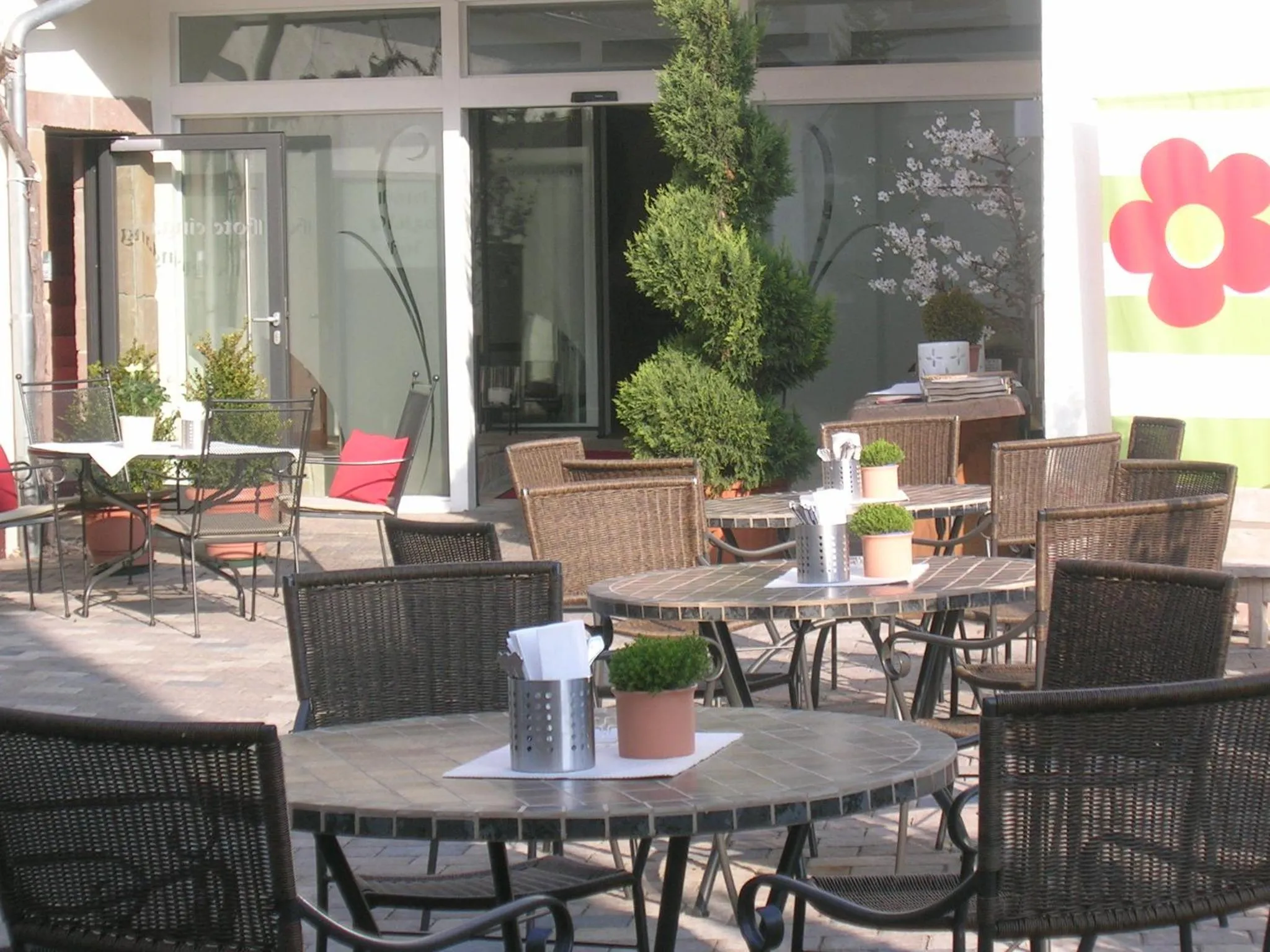 Restaurant/places to eat in Hotel-Restaurant Pfälzer Hof