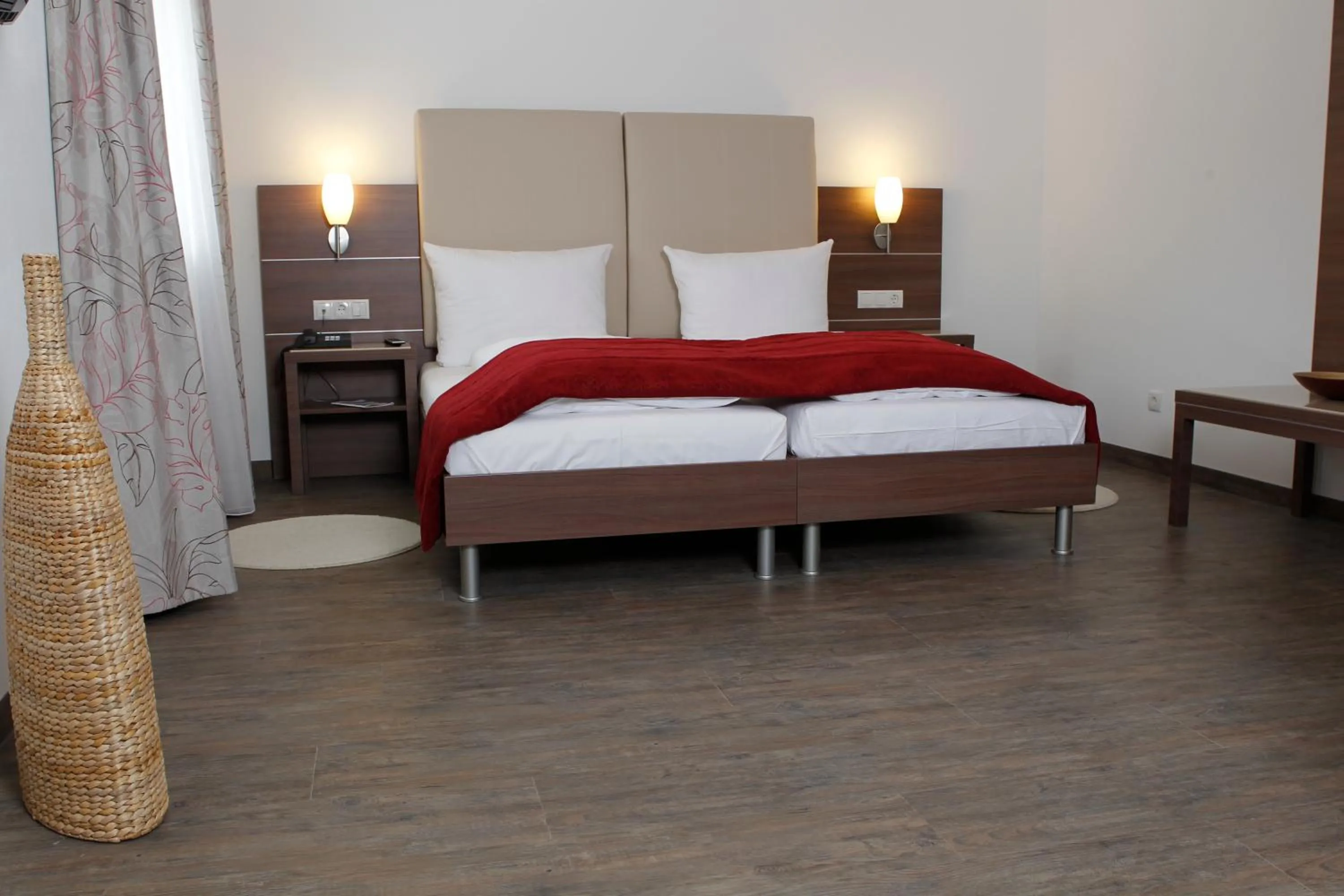 Photo of the whole room, Bed in Hotel-Restaurant Pfälzer Hof