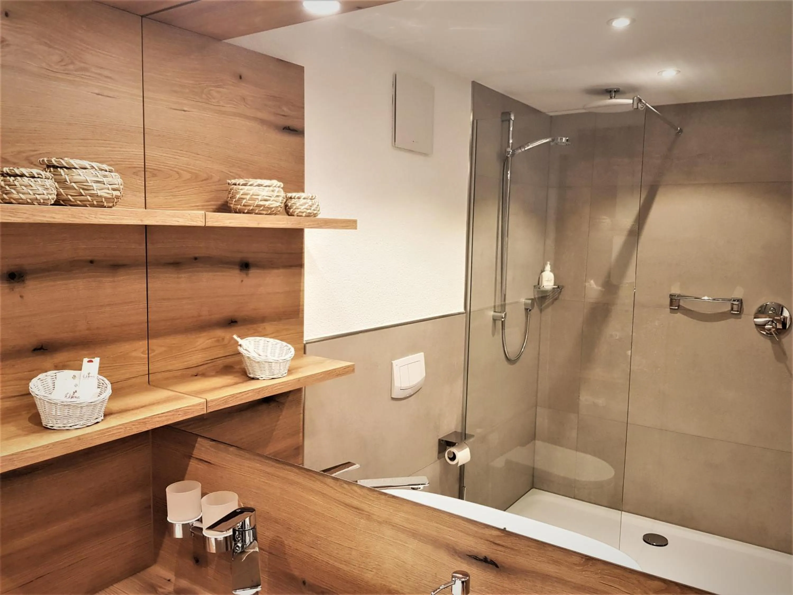 Bathroom in Hotel-Restaurant Pfälzer Hof