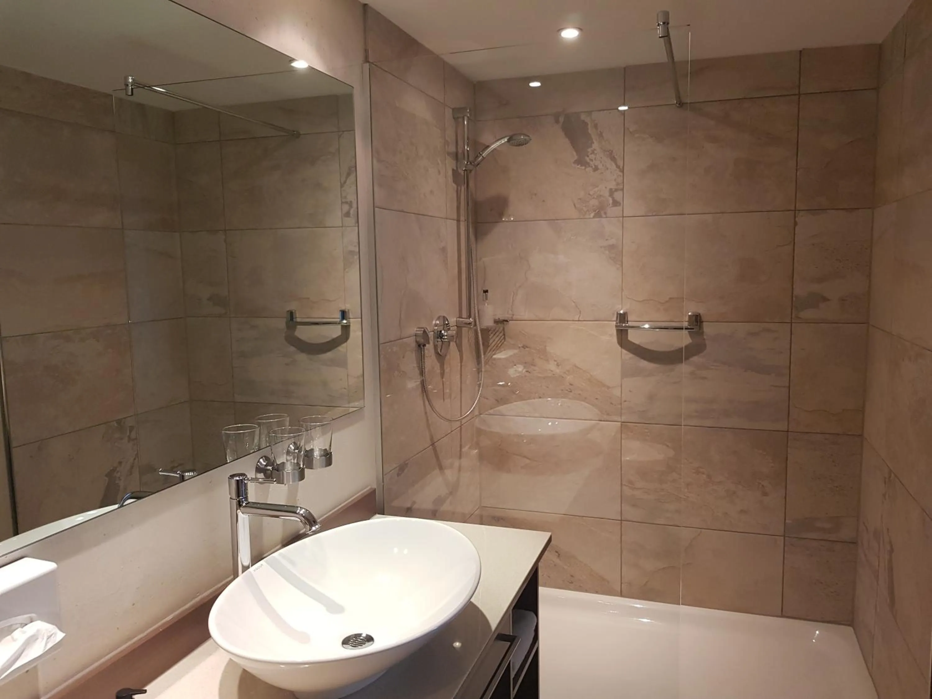 Bathroom in Hotel-Restaurant Pfälzer Hof