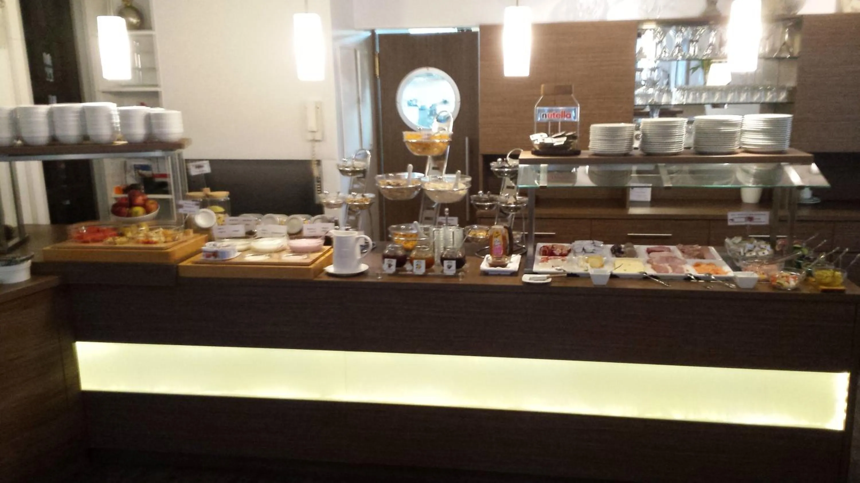 Buffet breakfast in Hotel-Restaurant Pfälzer Hof