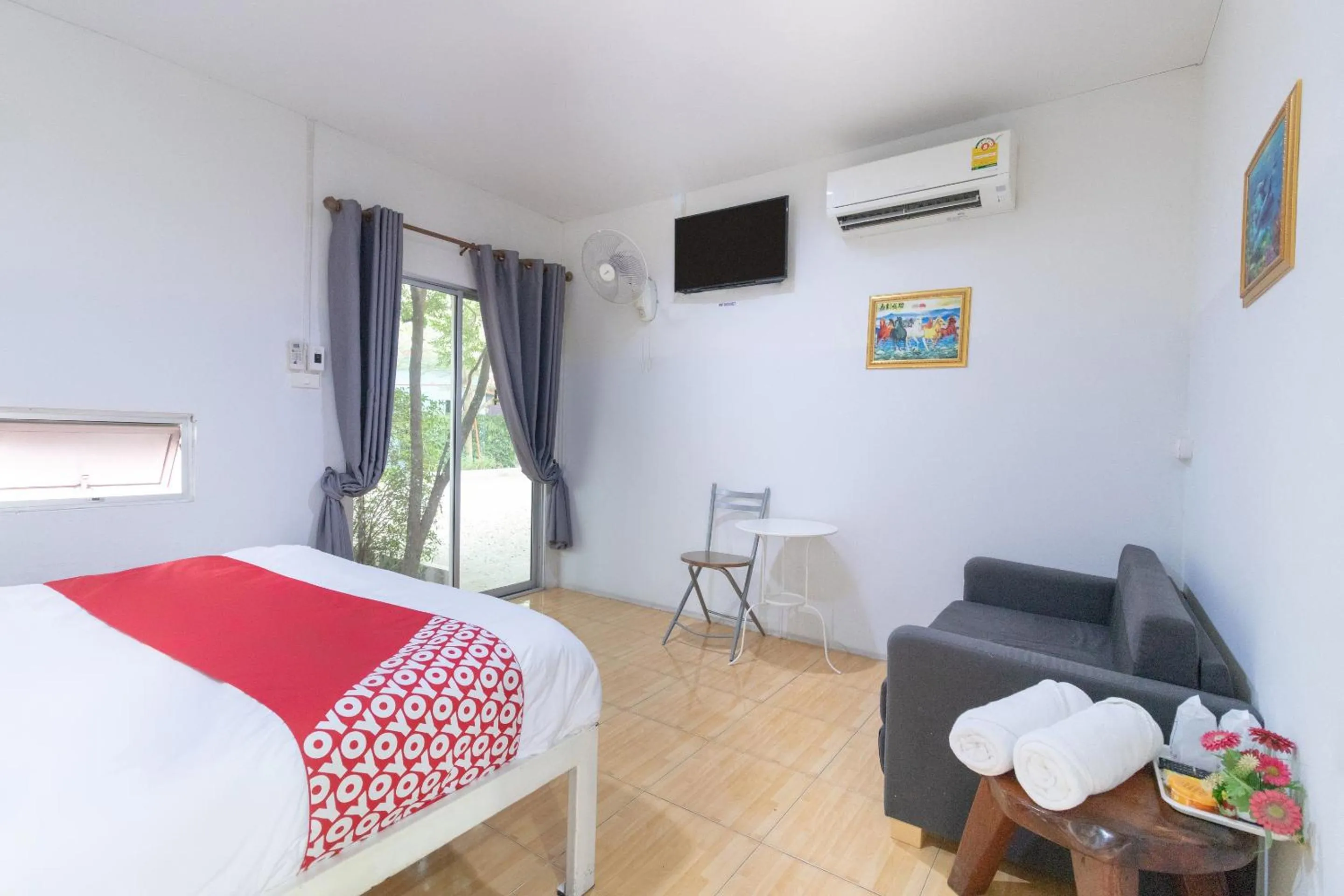 Bedroom, Bed in OYO 644 Pong Pai House