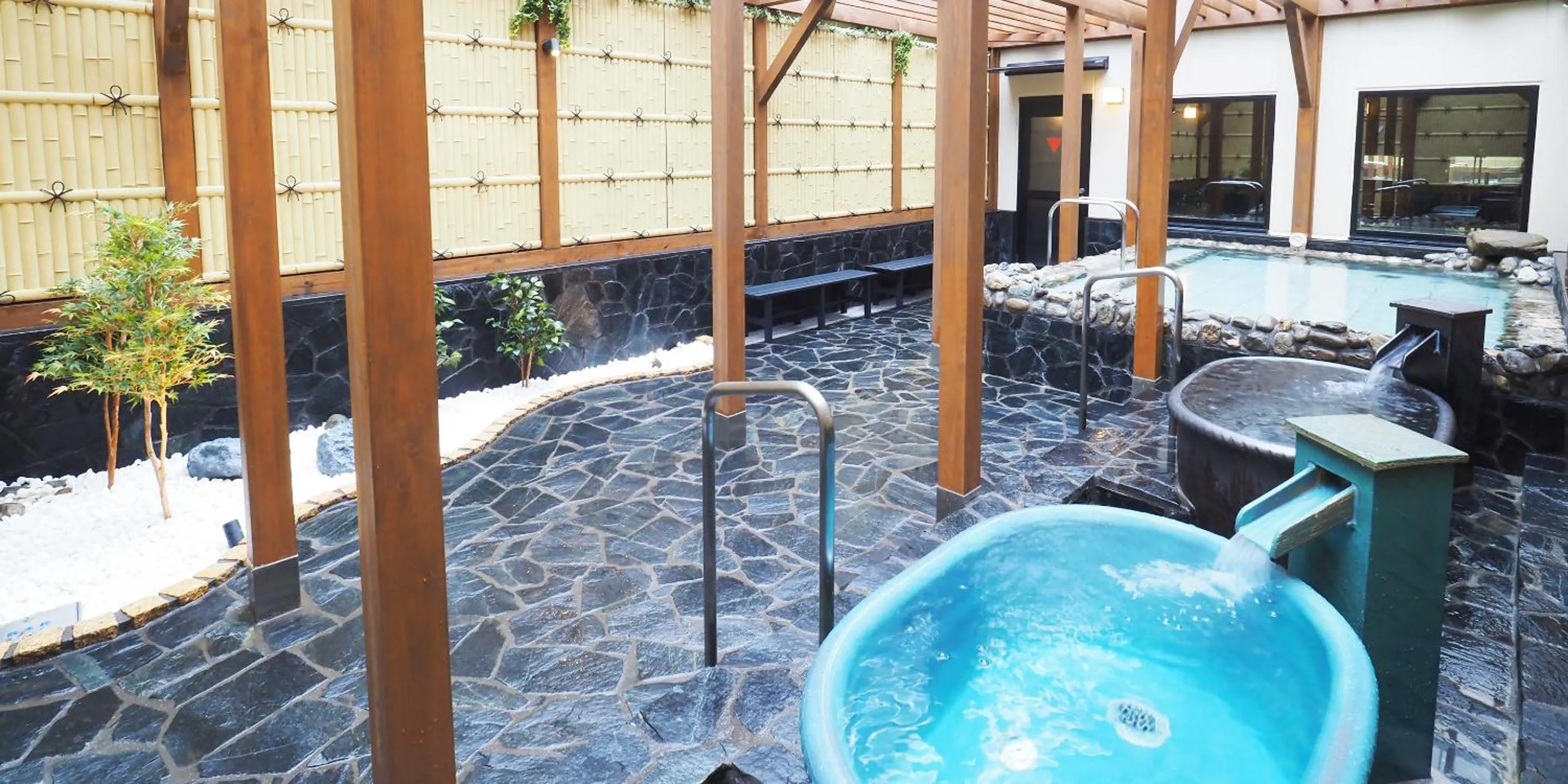 Open Air Bath in Hotel Abest Grande Takatsuki