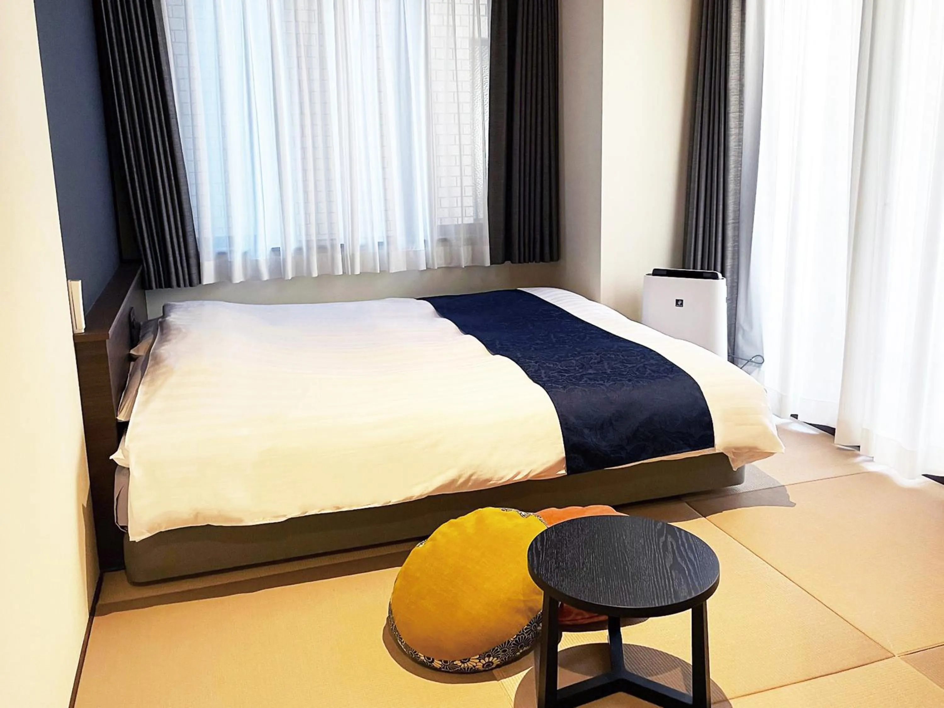 Photo of the whole room, Bed in Hotel Abest Grande Takatsuki