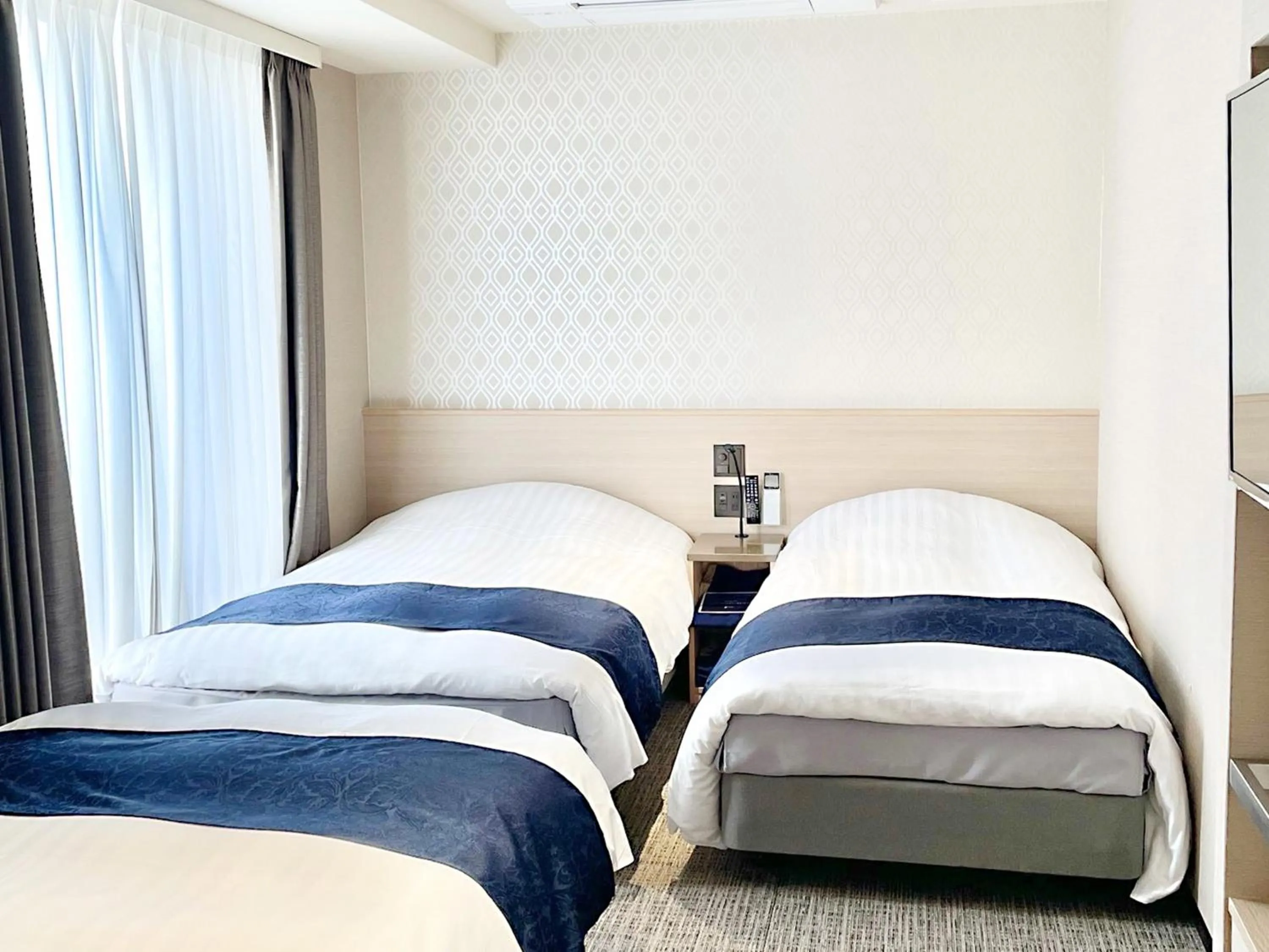 Photo of the whole room, Bed in Hotel Abest Grande Takatsuki