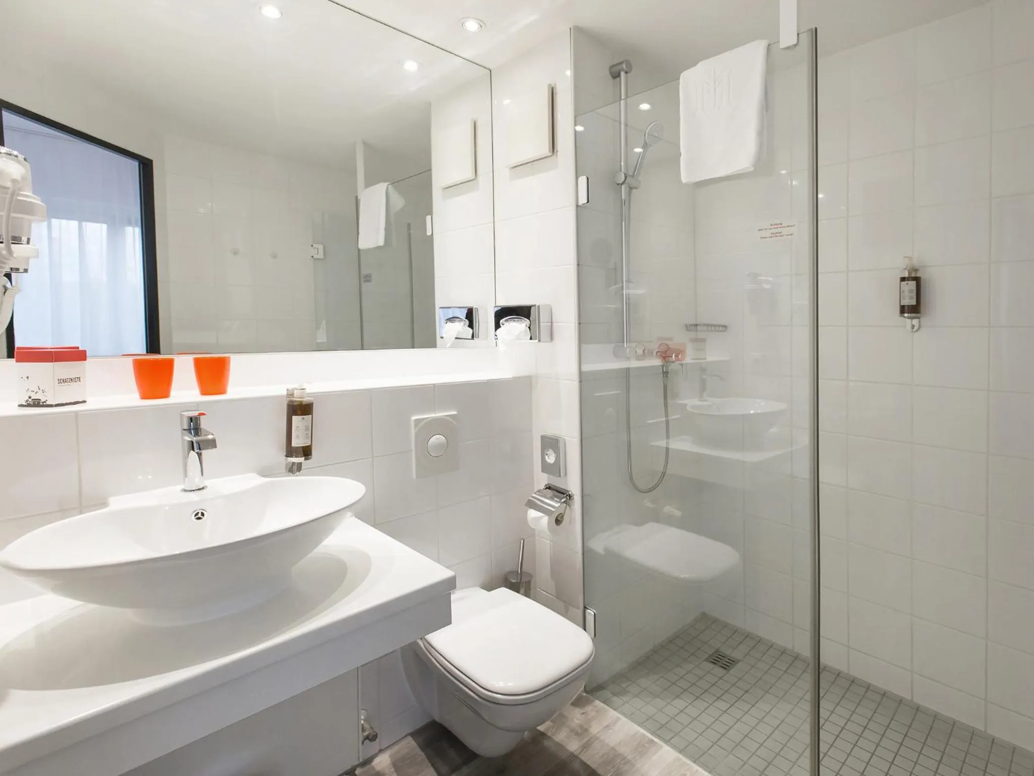 Bathroom in DORMERO Hotel Hannover-Langenhagen Airport