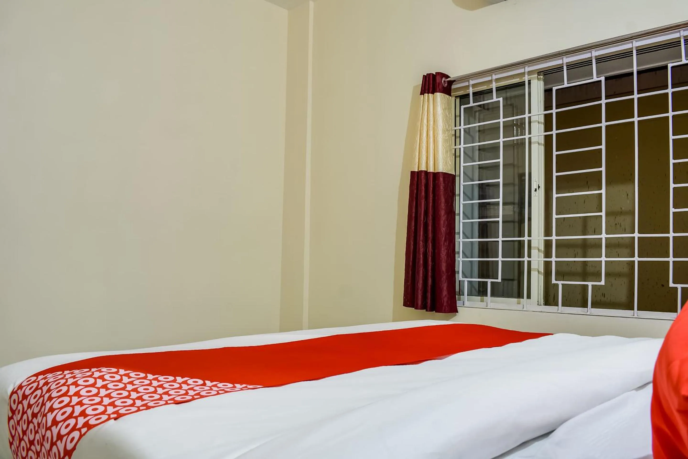 Bedroom, Bed in Super Hotel O Shiv Sai Palace