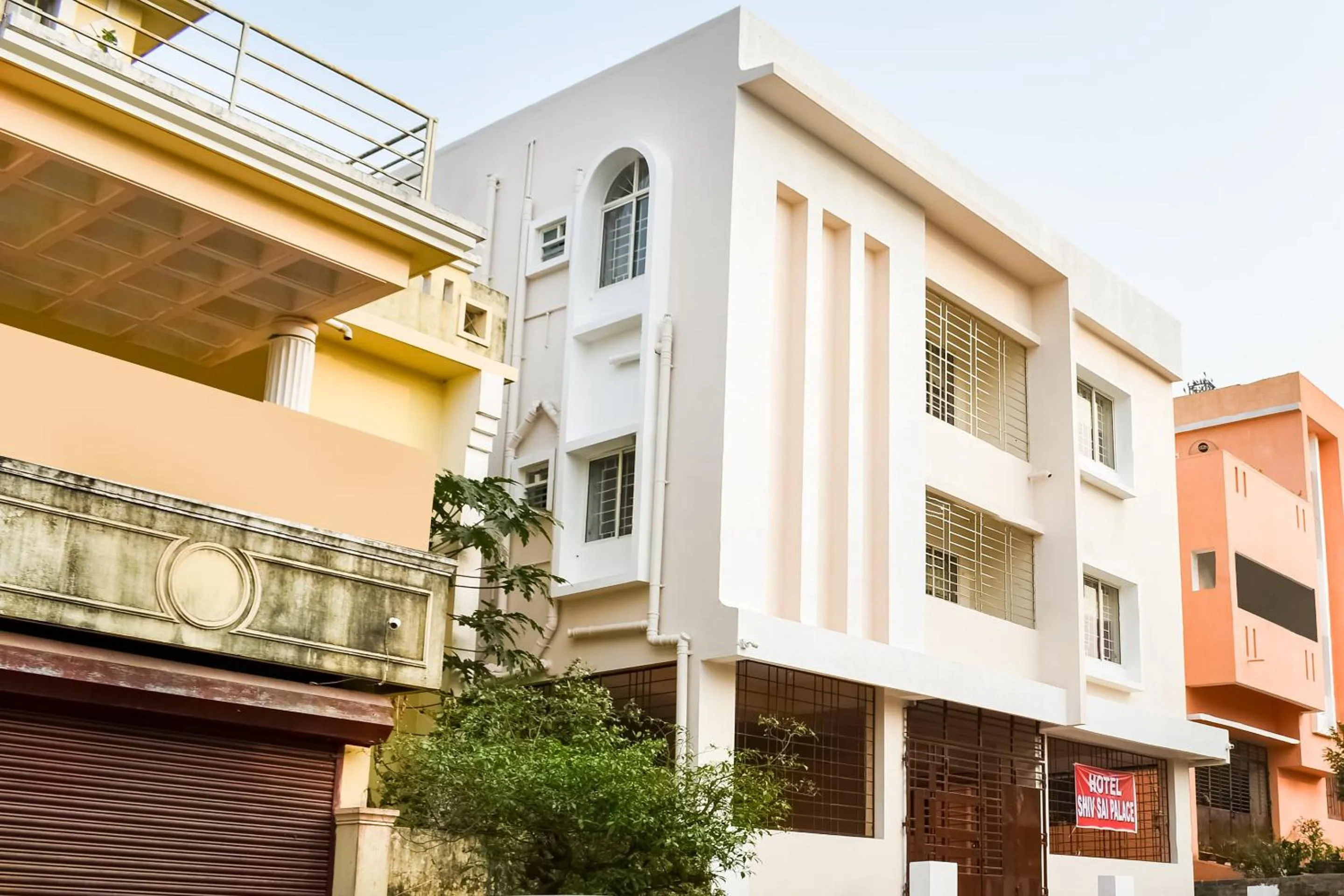 Facade/entrance in Super Hotel O Shiv Sai Palace