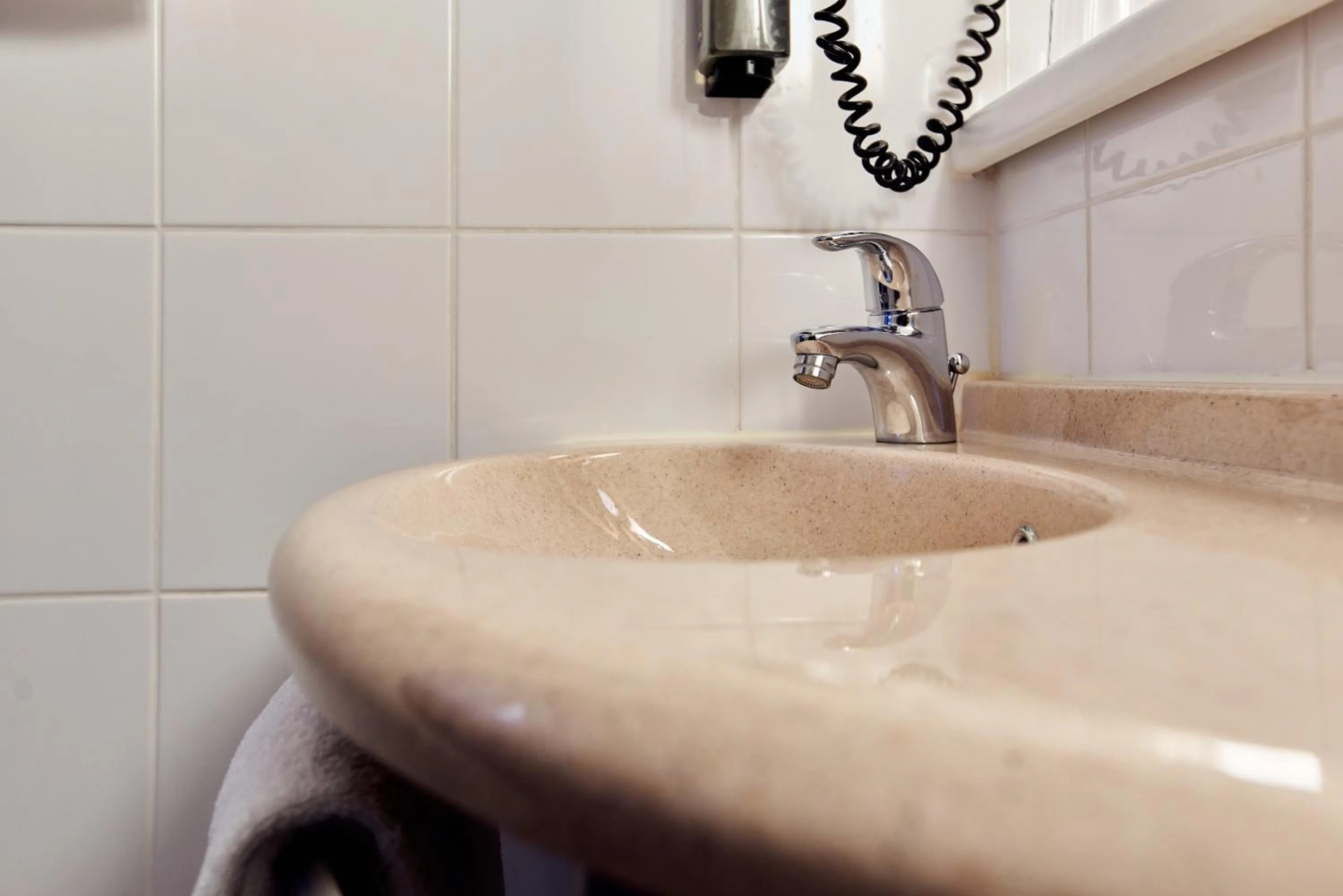 Bathroom in ibis Koblenz City