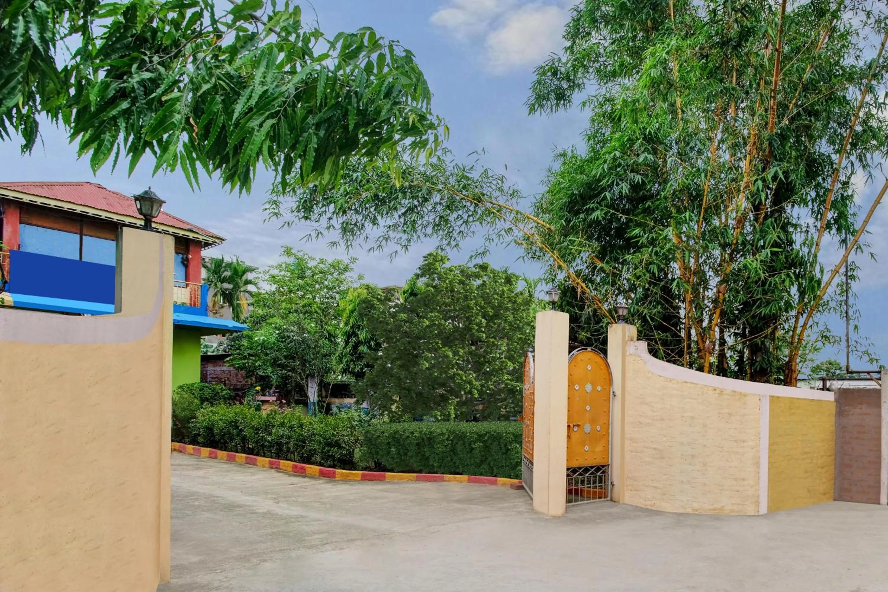 Facade/entrance in Super Hotel O Gorchuk Guwahati