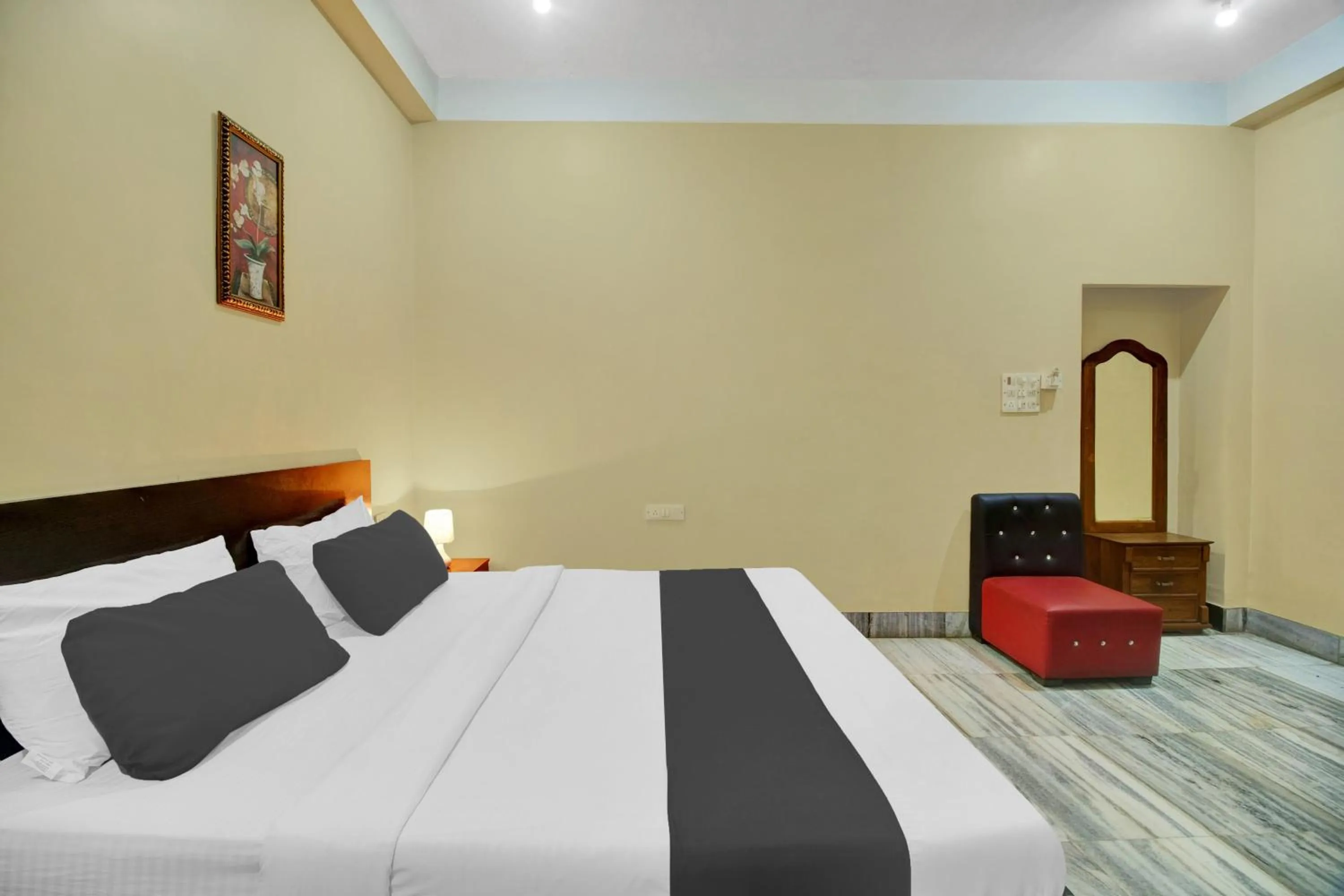 Bedroom, Bed in Super Hotel O Gorchuk Guwahati