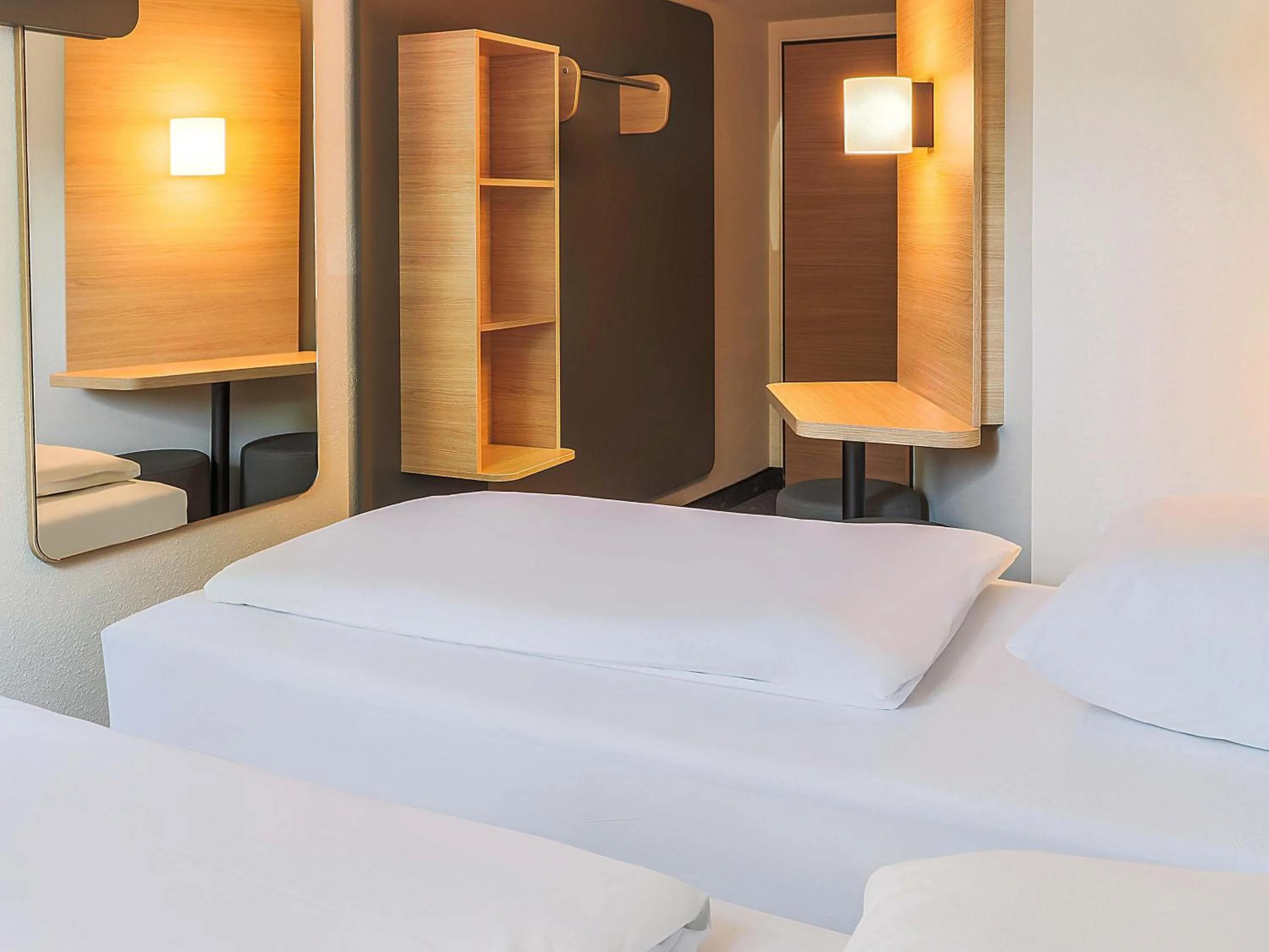 Photo of the whole room, Bed in B&B Hotel Mannheim-Friedrichsfeld