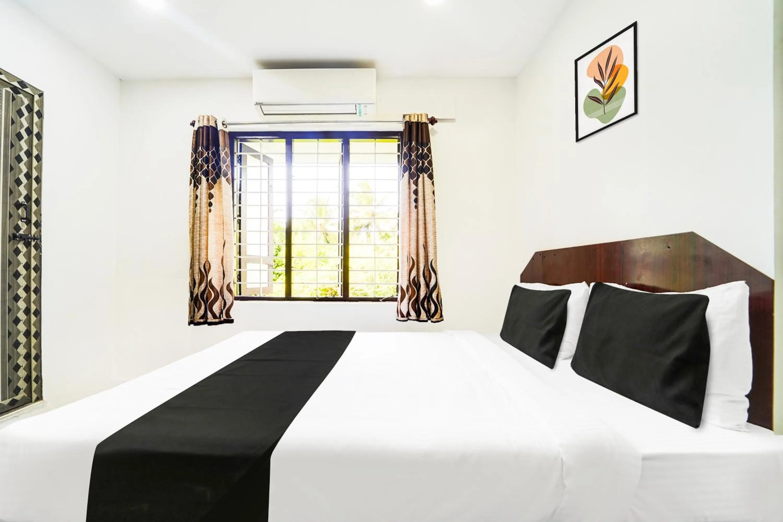 Bedroom, Bed in Super Hotel O Kanyakumari Near Sunrise View formerly Jaisas Paradise