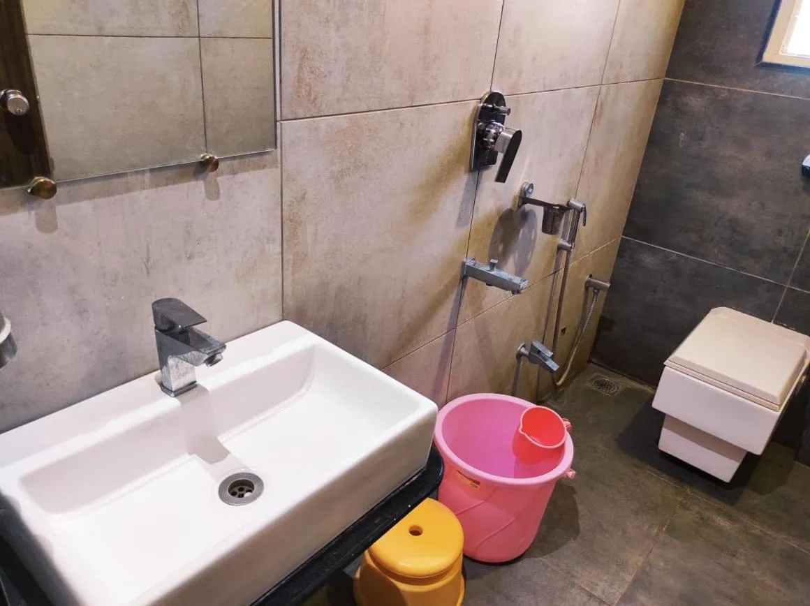 Bathroom in Hotel Manasi Royal