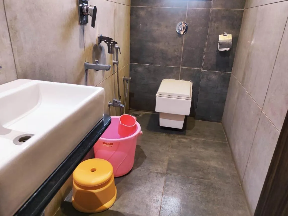 Bathroom in Hotel Manasi Royal