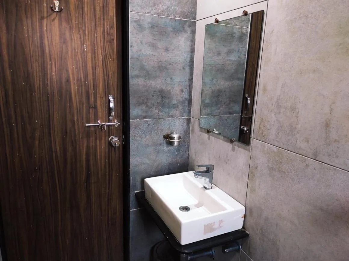 Bathroom in Hotel Manasi INN