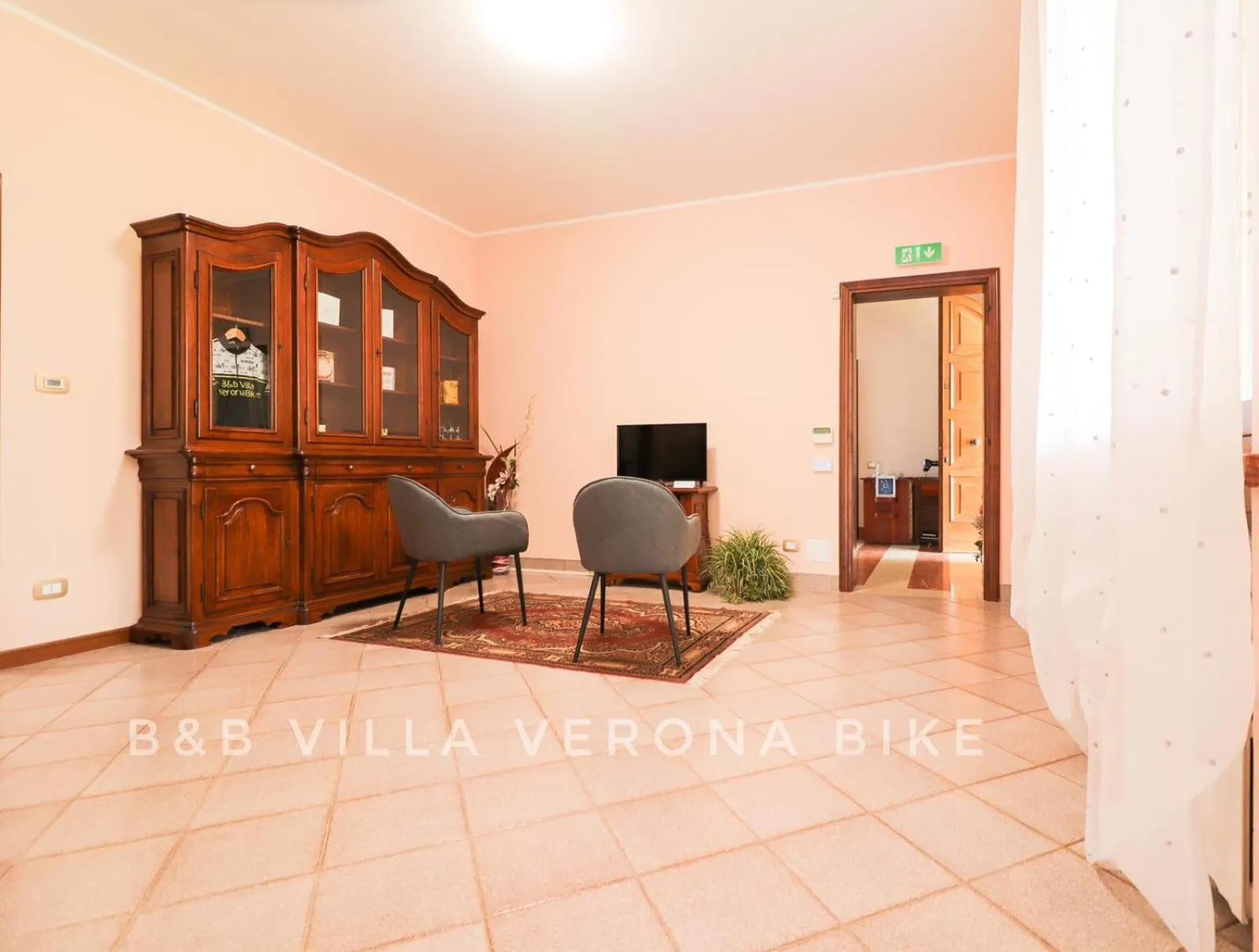 Seating area in B&B Villa Verona Bike