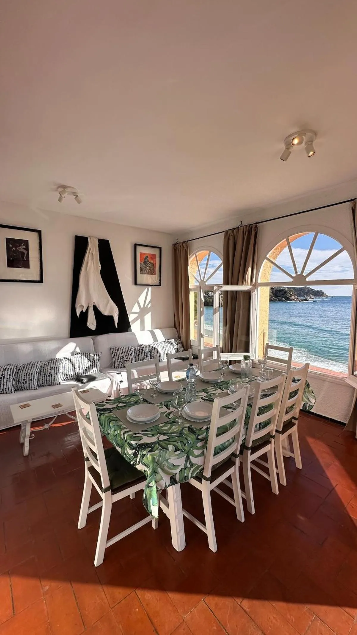 Living room in Apartamento con jardín a 11 metros de la playa. CG.