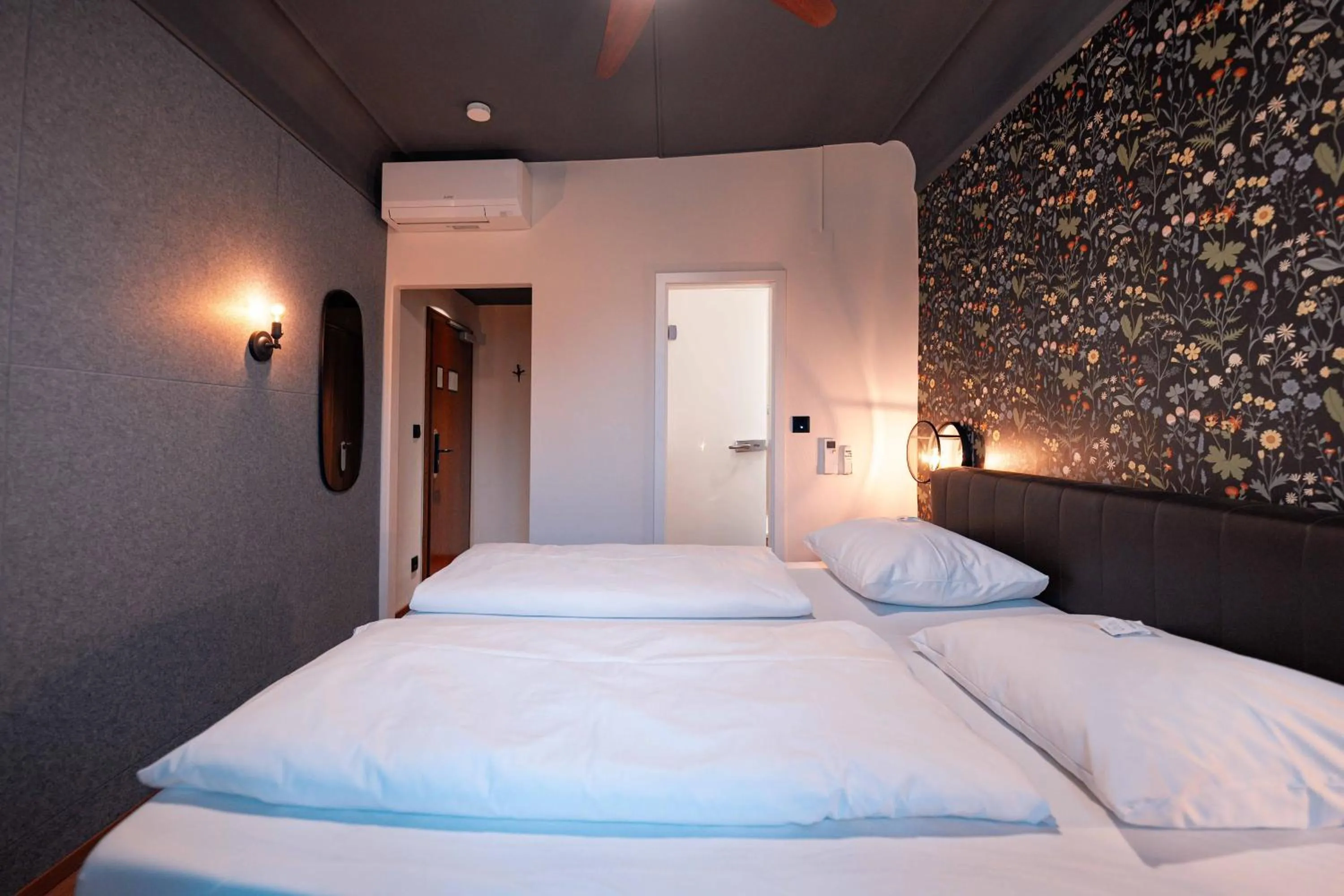 Bed in Boutique-Hotel Bayerischer Hof