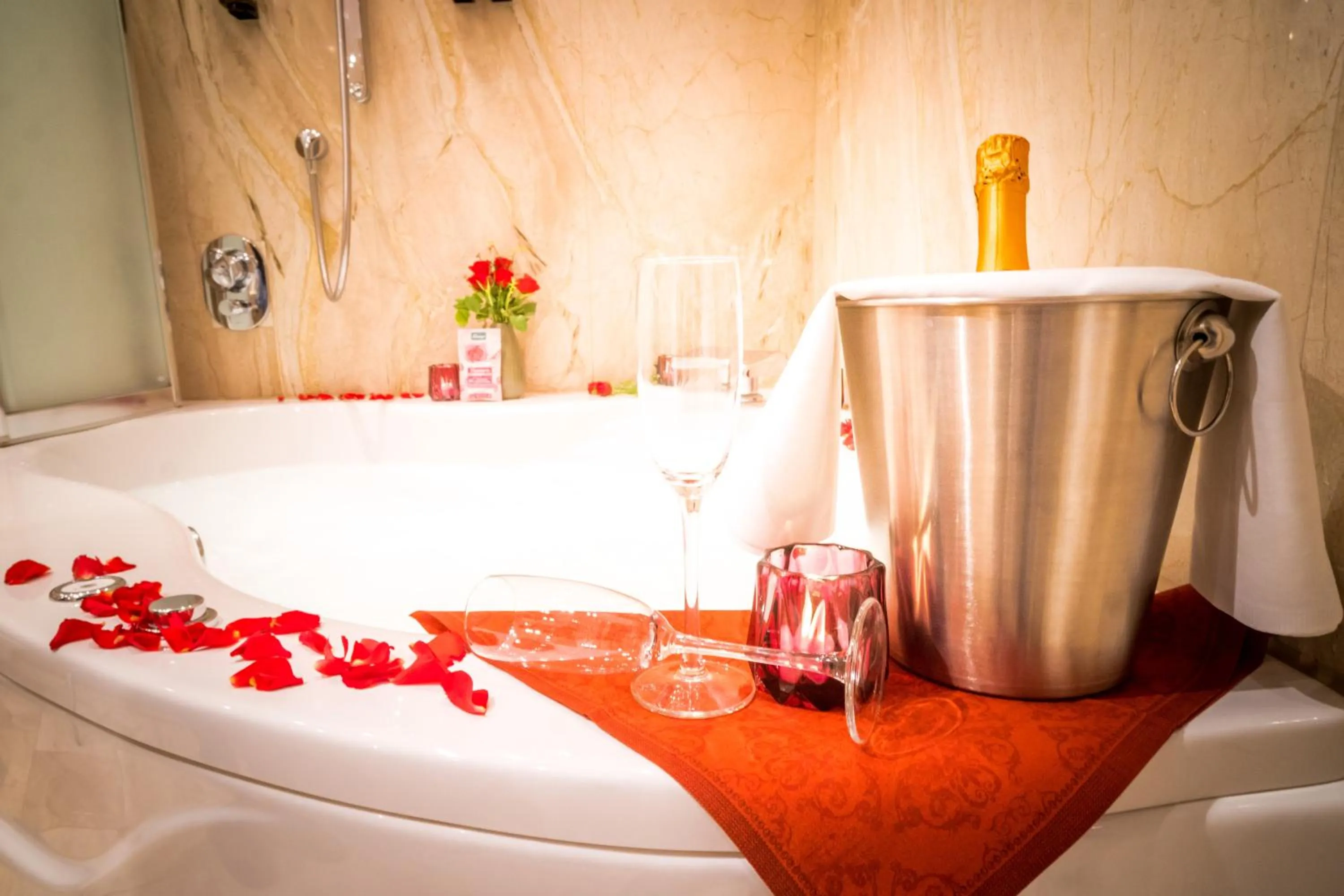 Hot Tub in Mercure Hotel Riesa Dresden Elbland