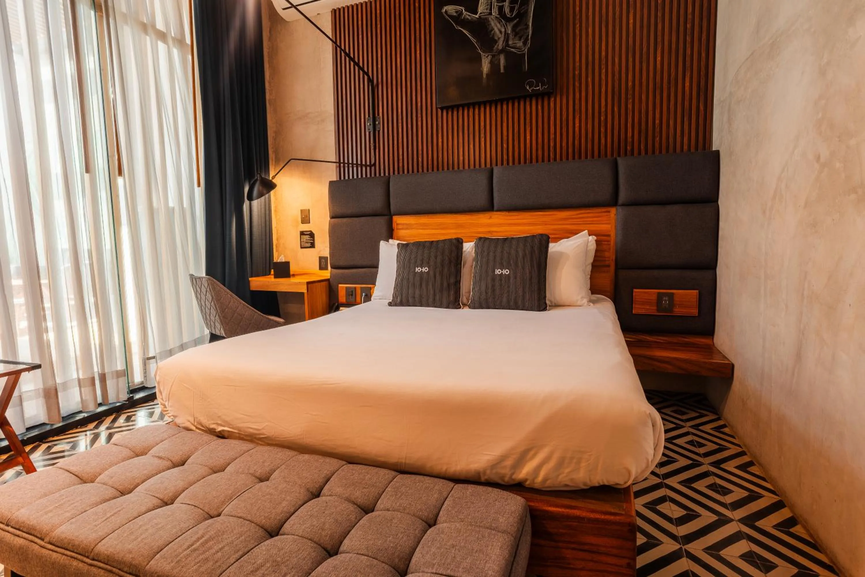 Bed in Diez Diez Collection