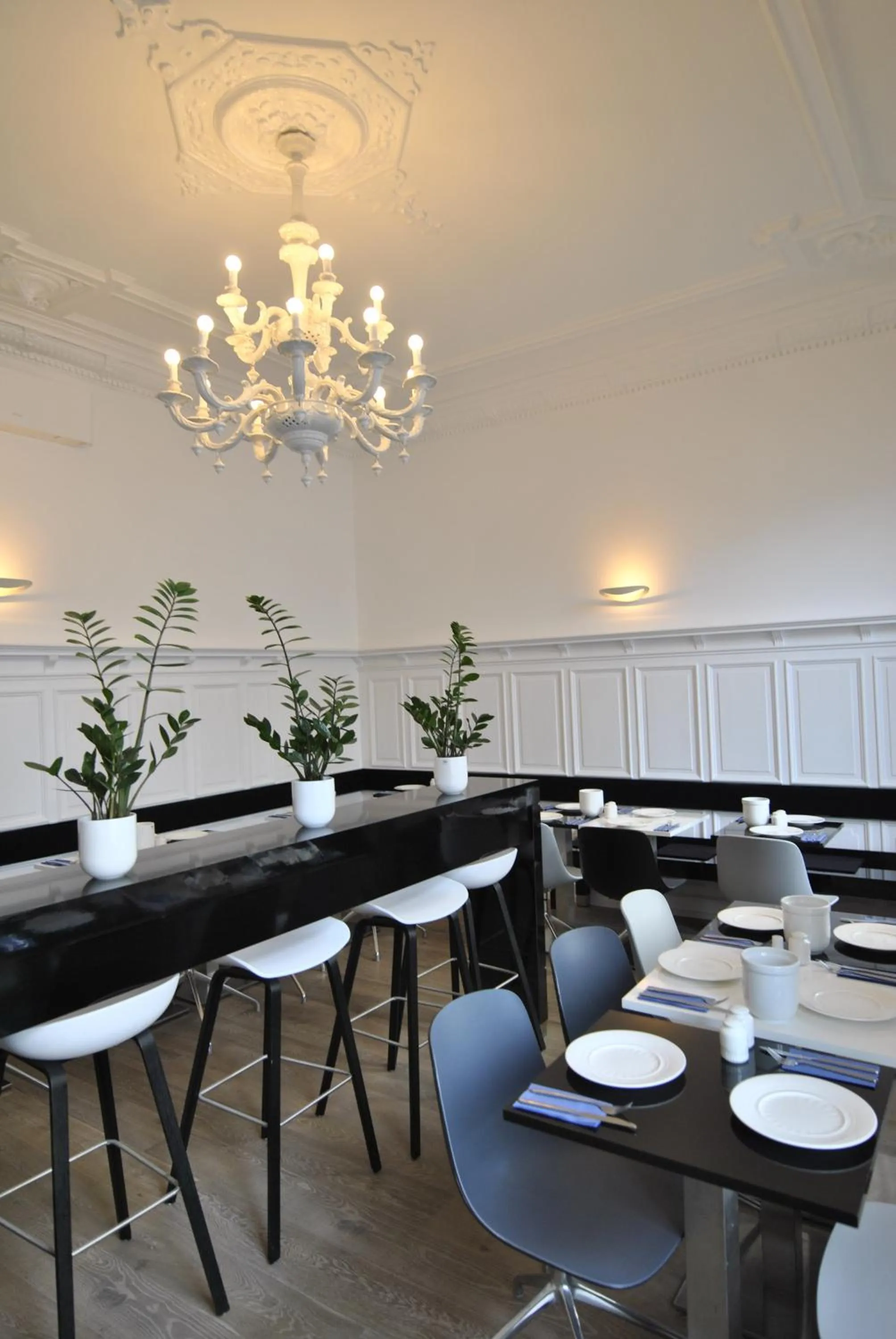 Buffet breakfast in Hotel Cristall - Frankfurt City