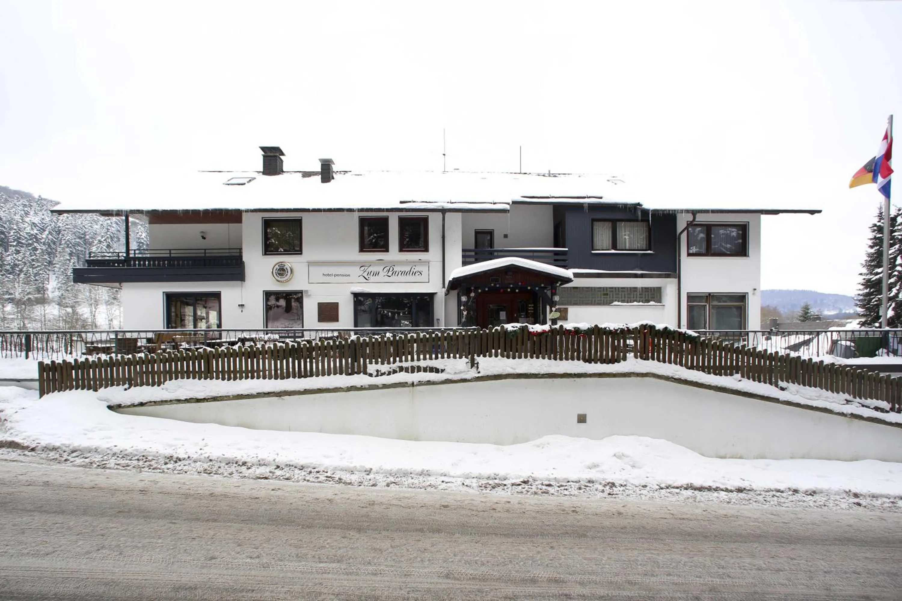 Facade/entrance in Hotel-Pension zum Paradies