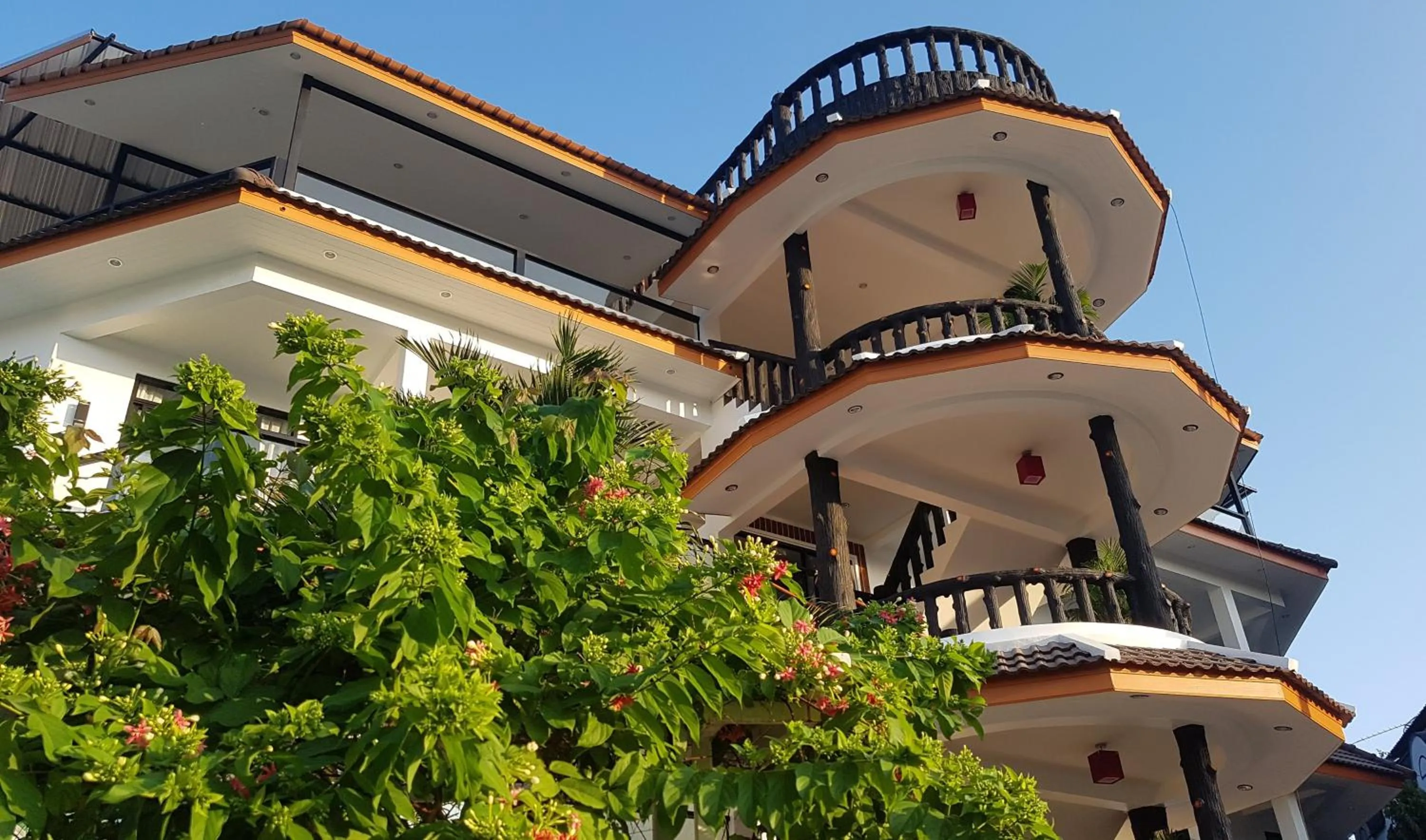 Property building in La Capannina Hotel Patong