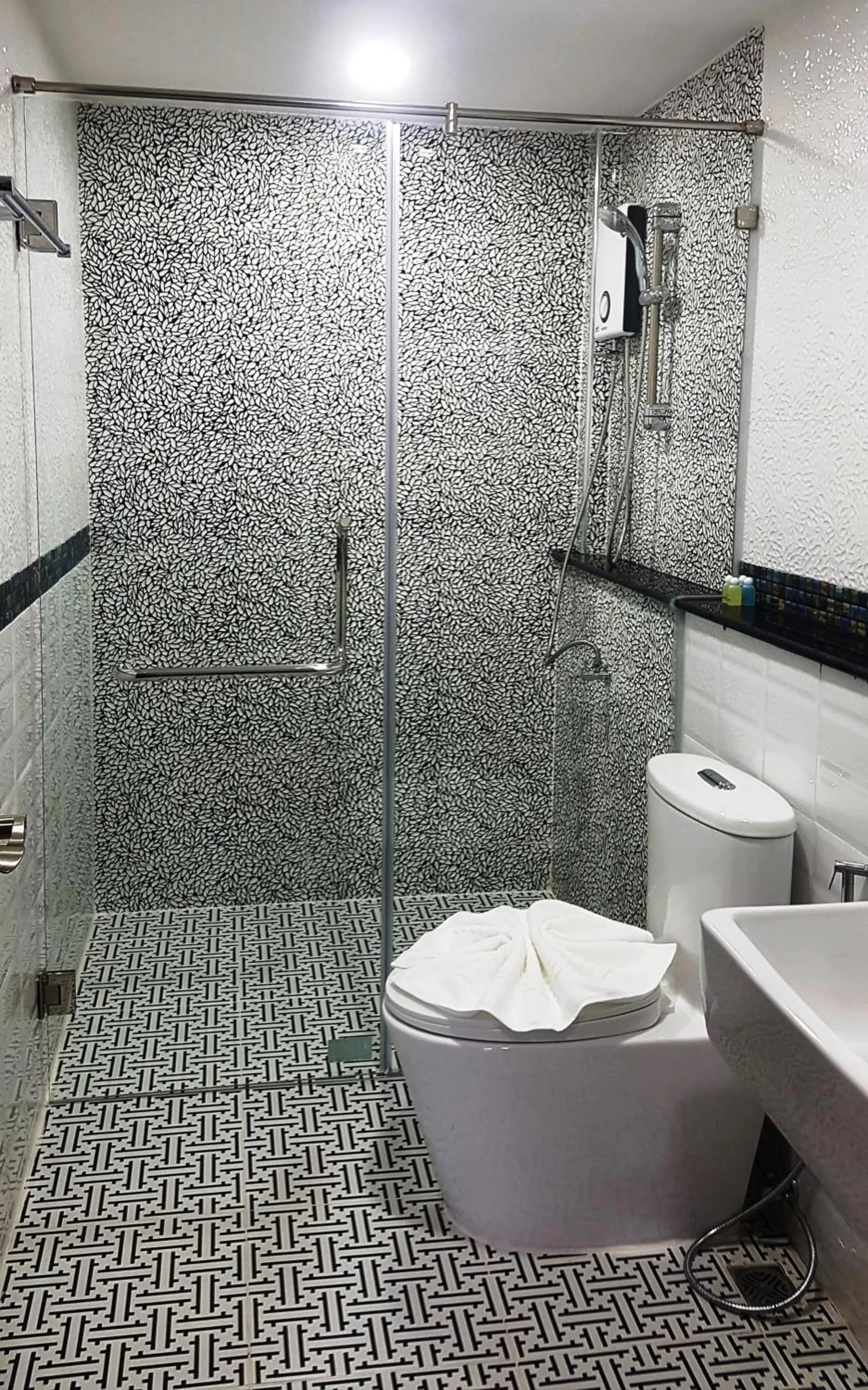 Bathroom in La Capannina Hotel Patong