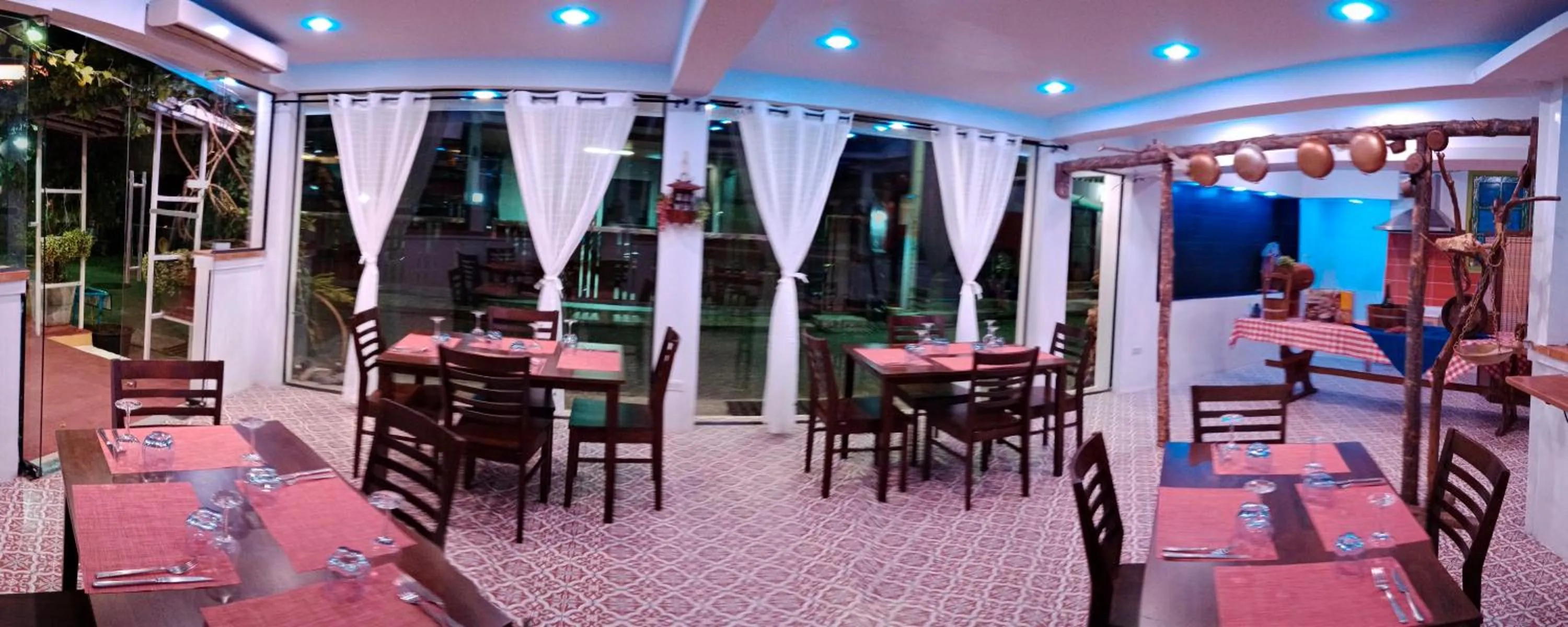 Restaurant/places to eat in La Capannina Hotel Patong