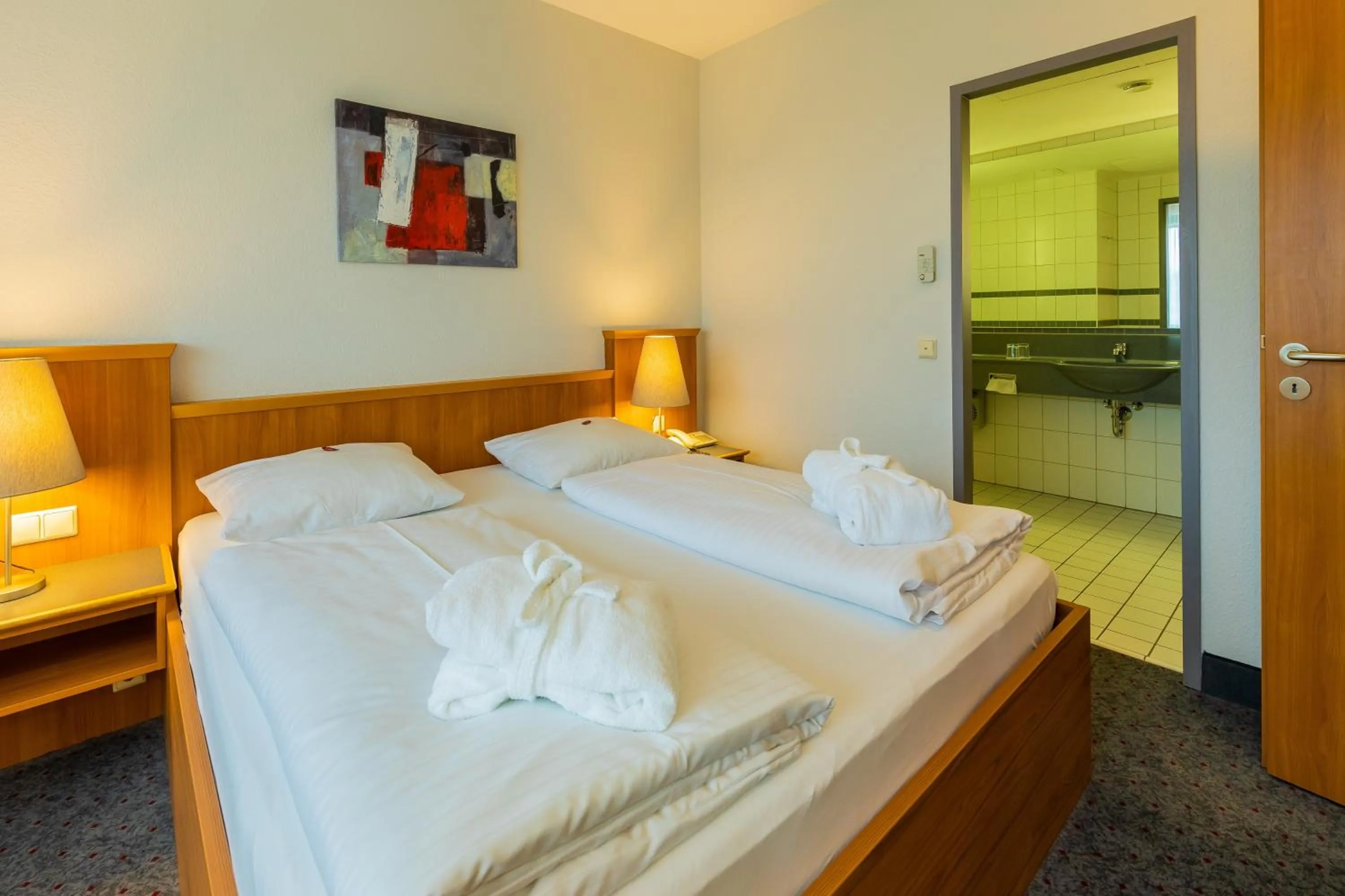 Photo of the whole room, Bed in City Hotel Suhl