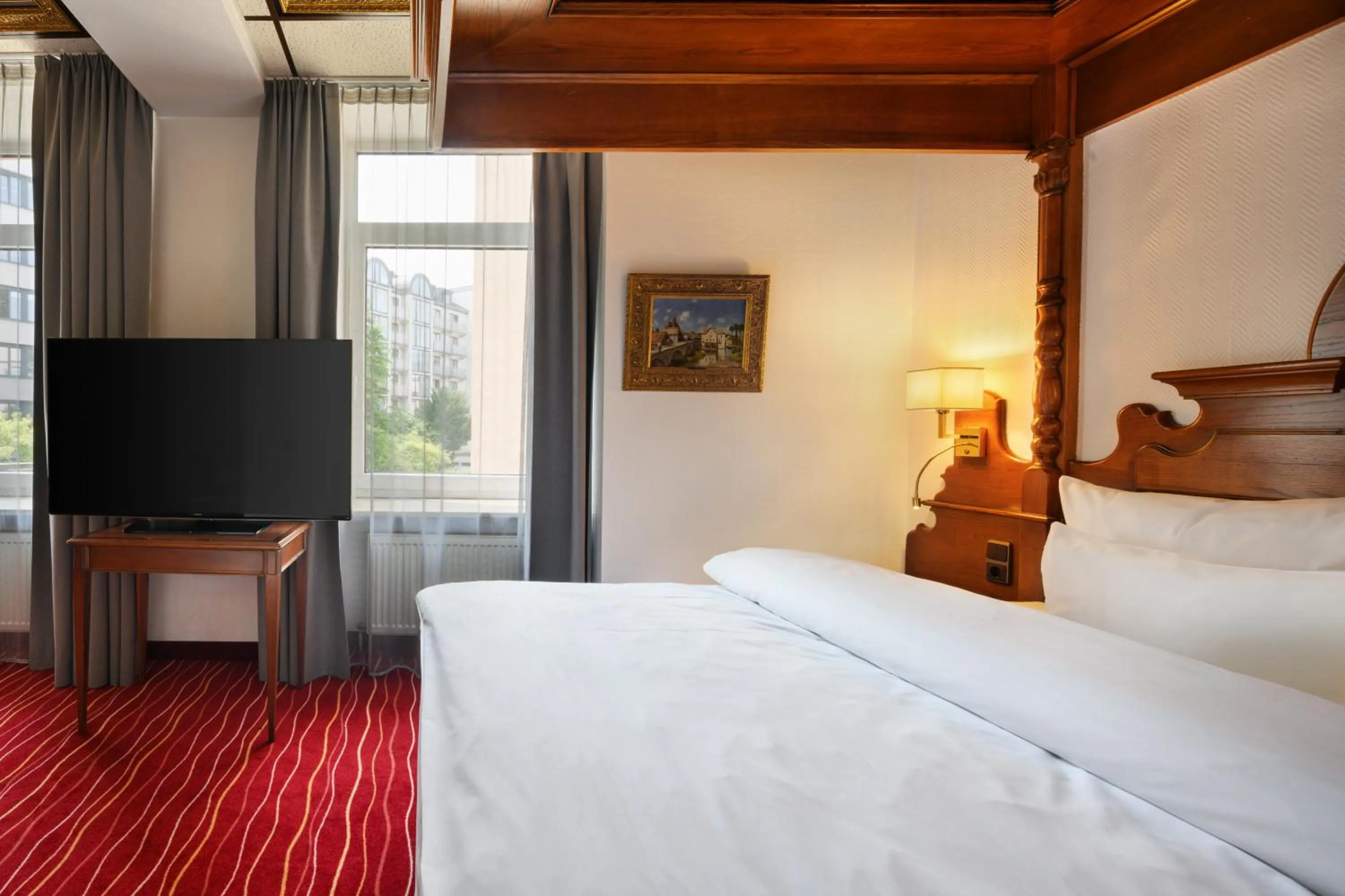 Bed in KING's Hotel First