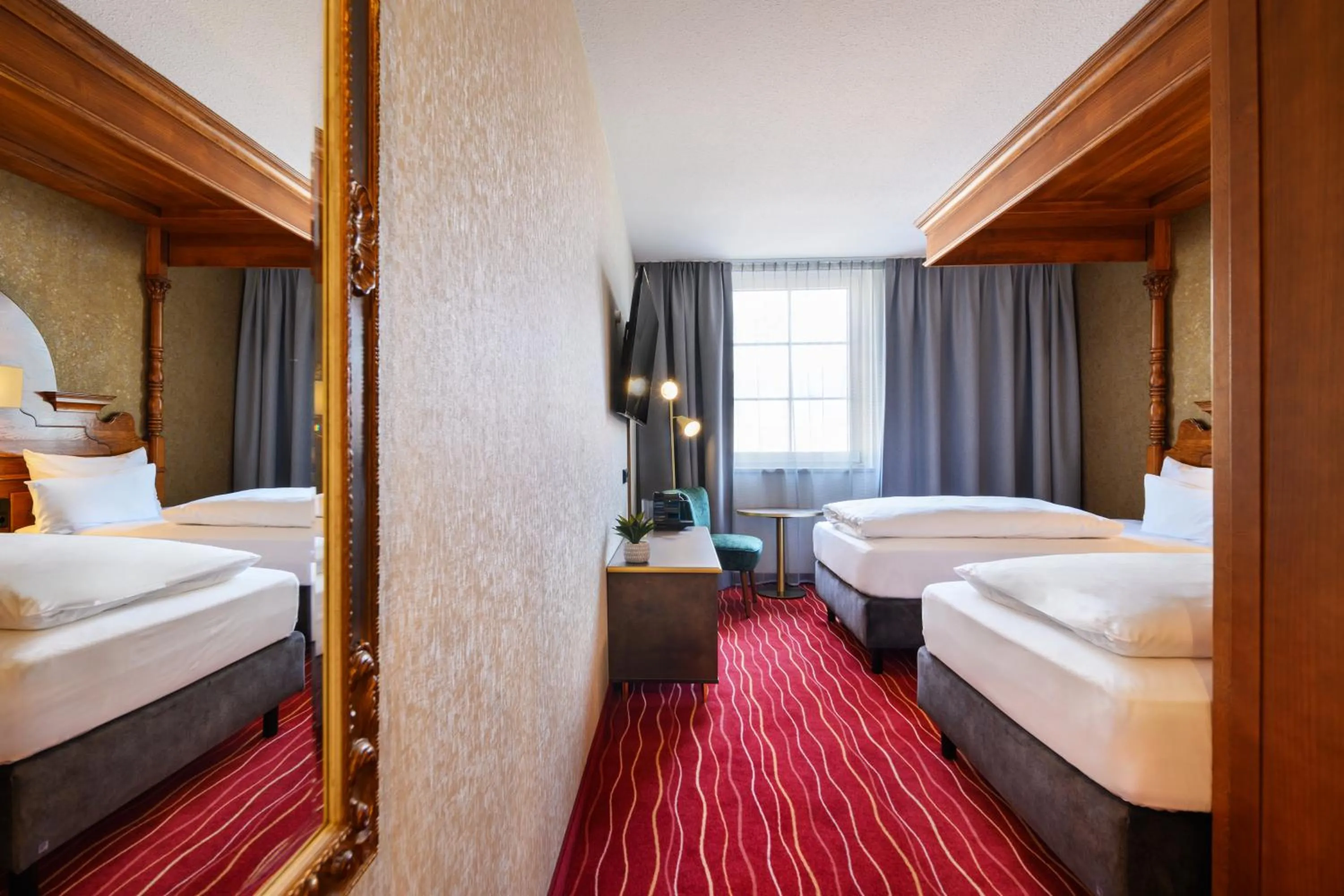 Bedroom, Bed in KING's Hotel First