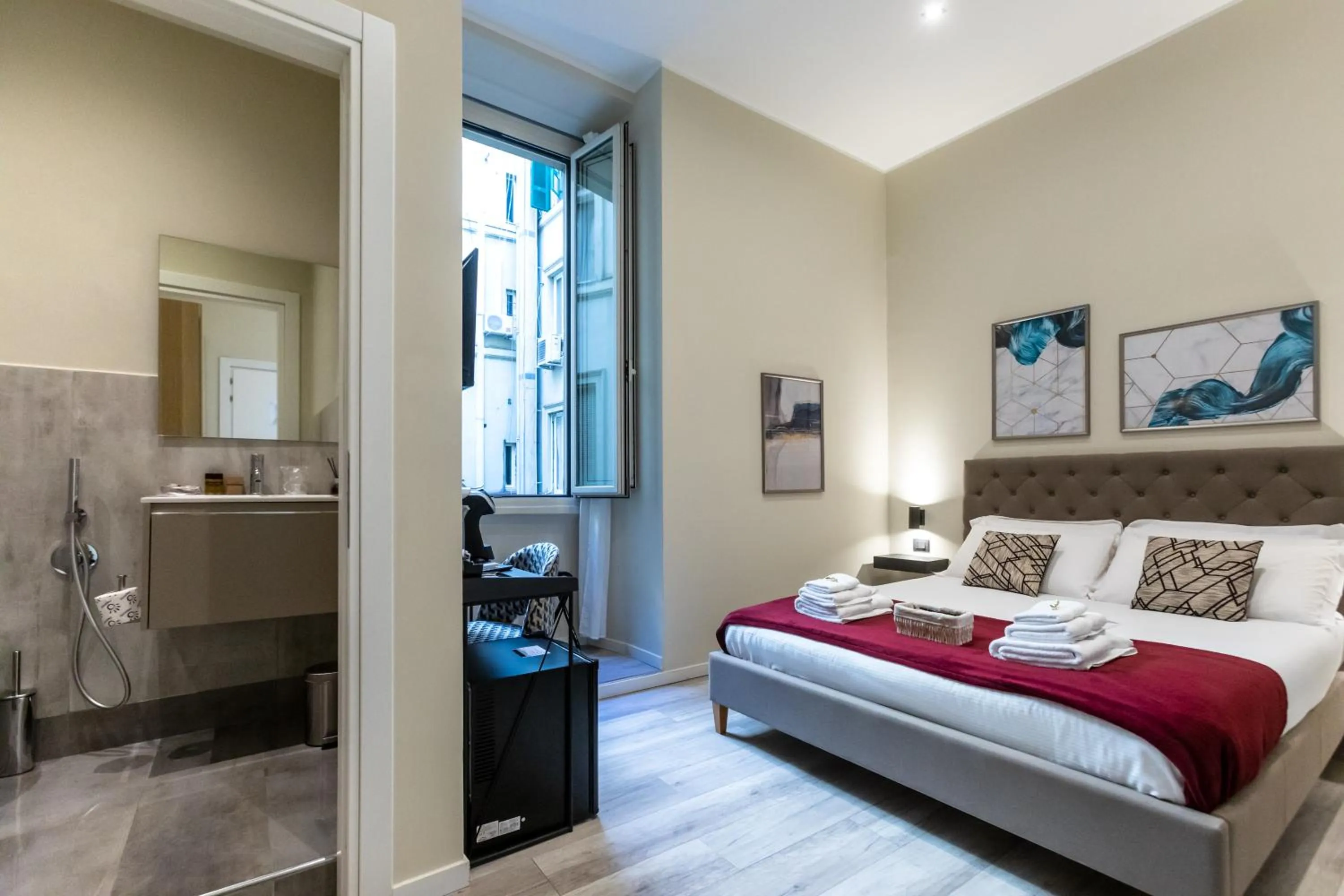 Photo of the whole room, Bed in Suites 44 - Guesthouse close to Vaticano, San Pietro, Castel Sant'angelo