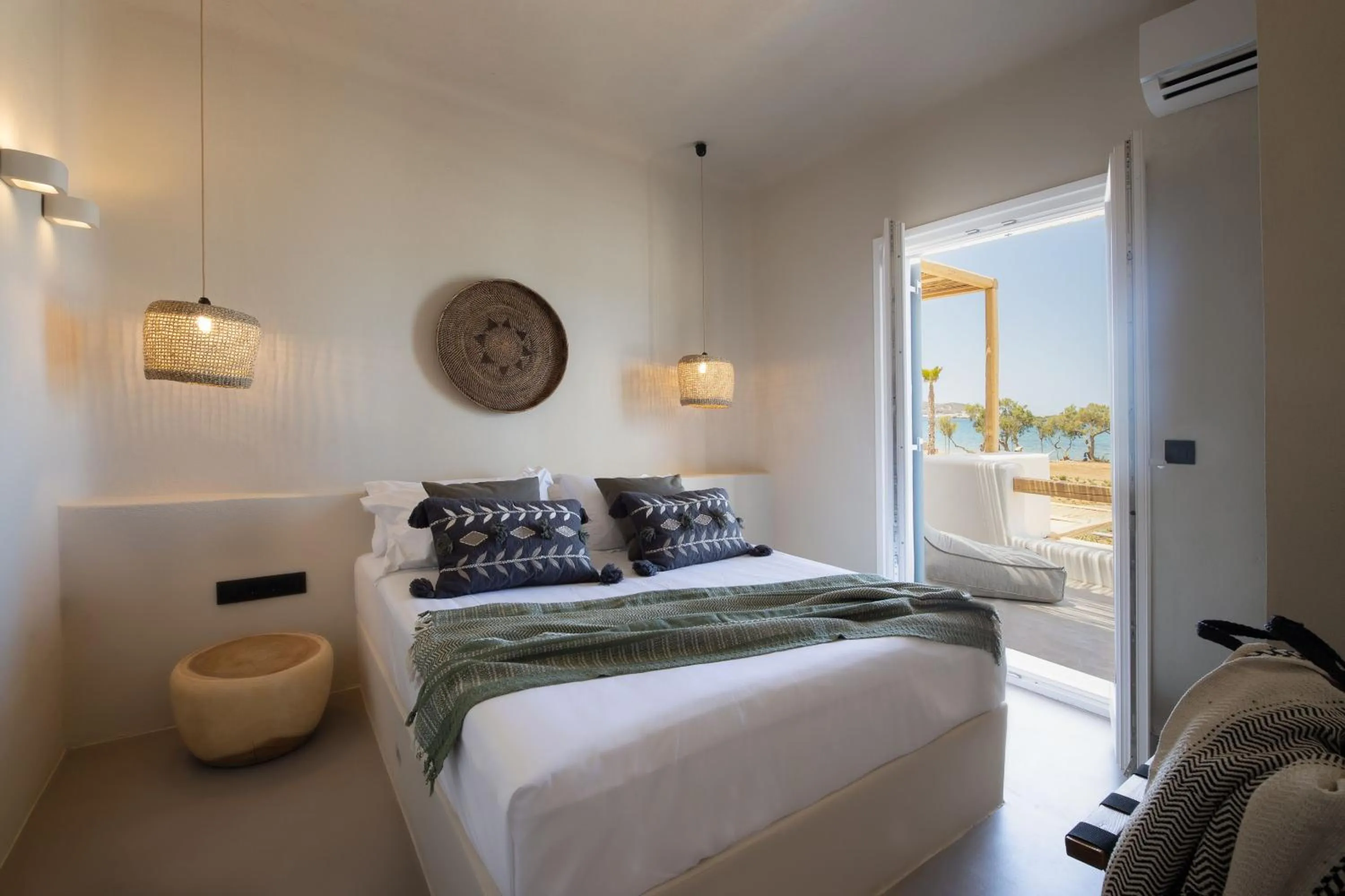 Bed in Seesoo Paros Beachfront Resort