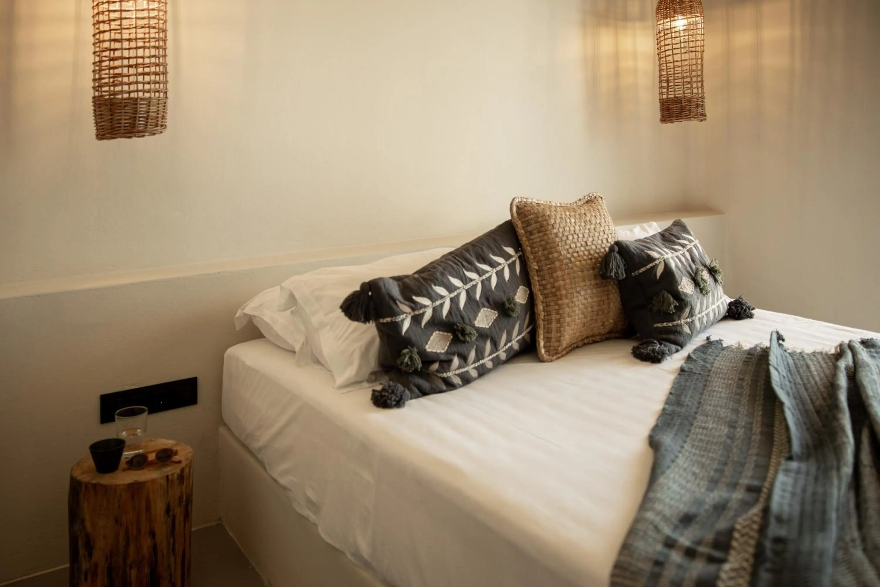 Bed in Seesoo Paros Beachfront Resort