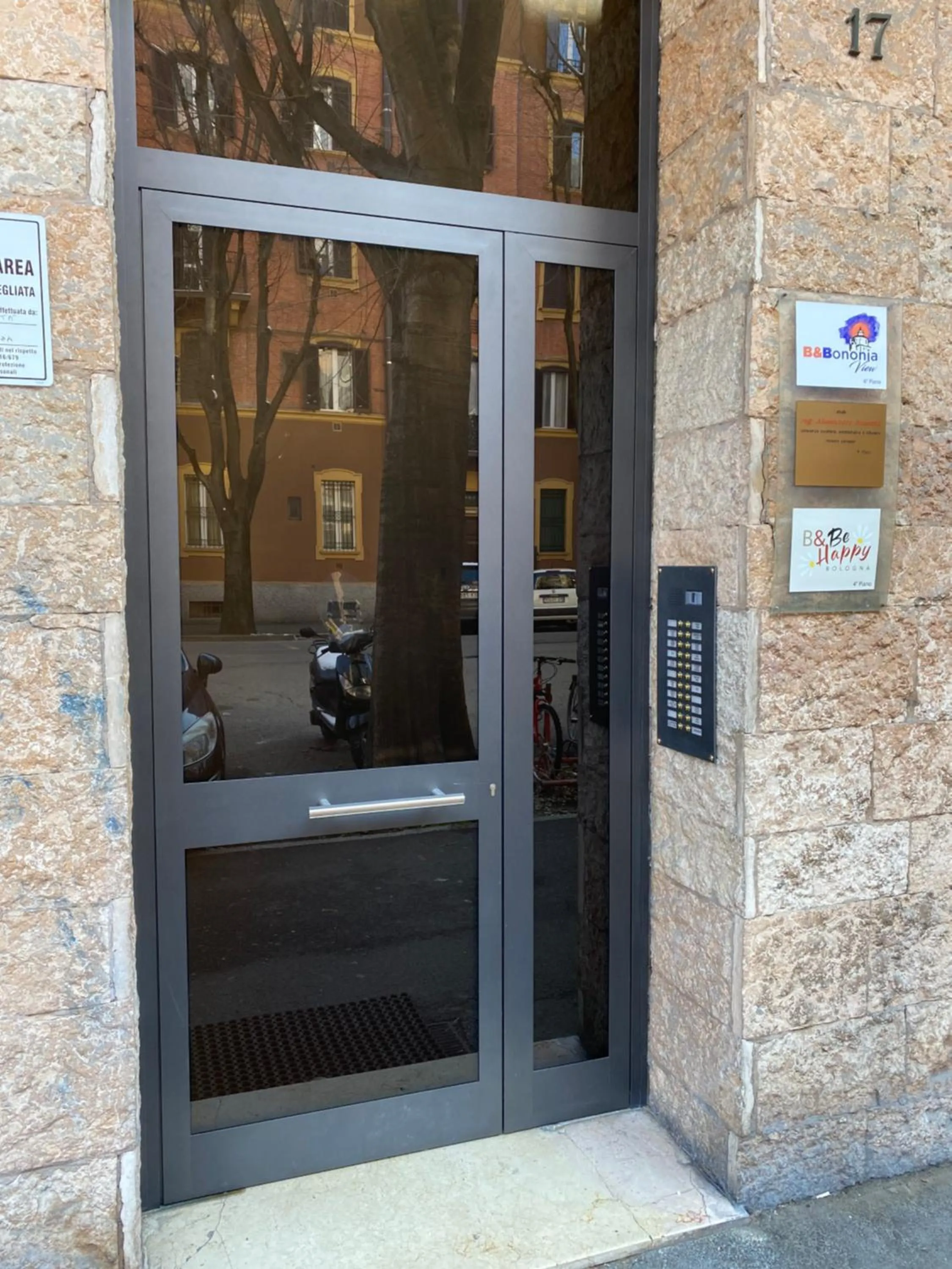 Facade/entrance in B&Bononia View