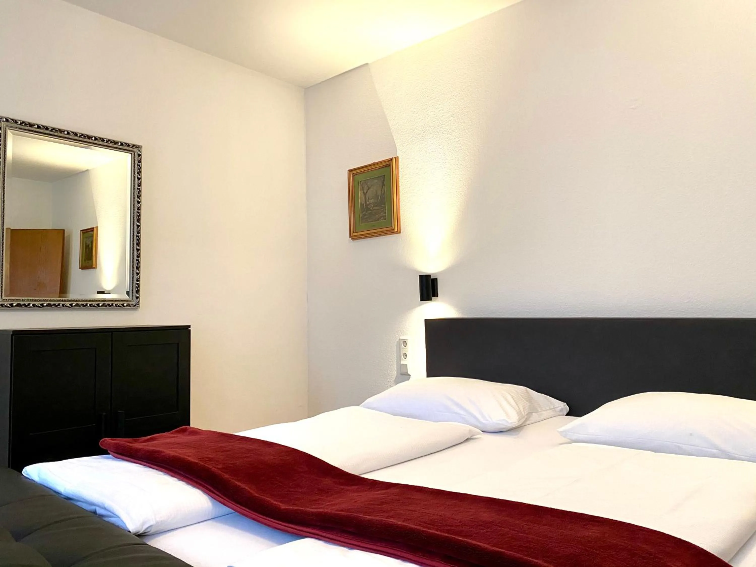 Bed in Altstadthotel Hayk am Rhein