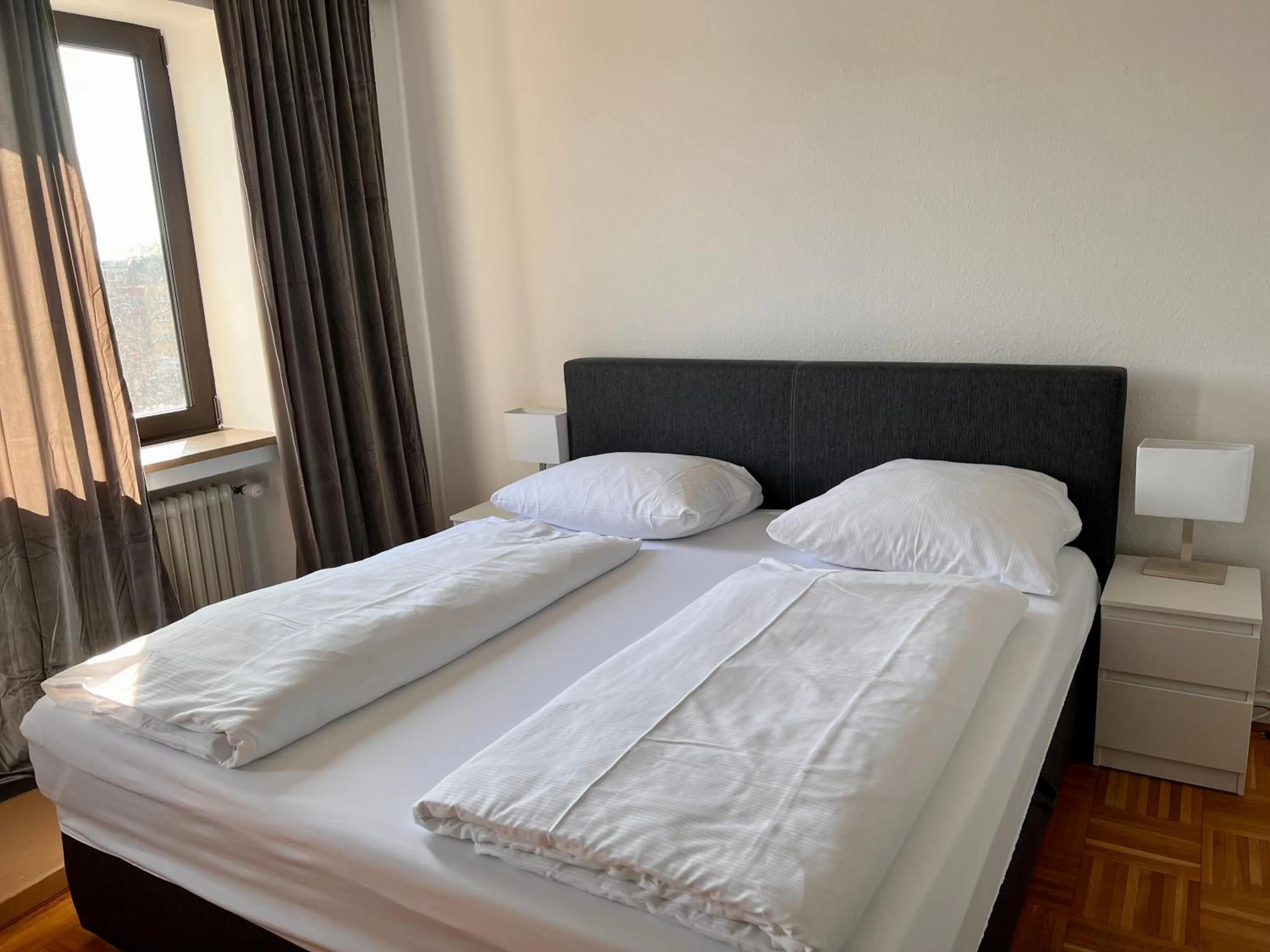 Bed in Altstadthotel Hayk am Rhein