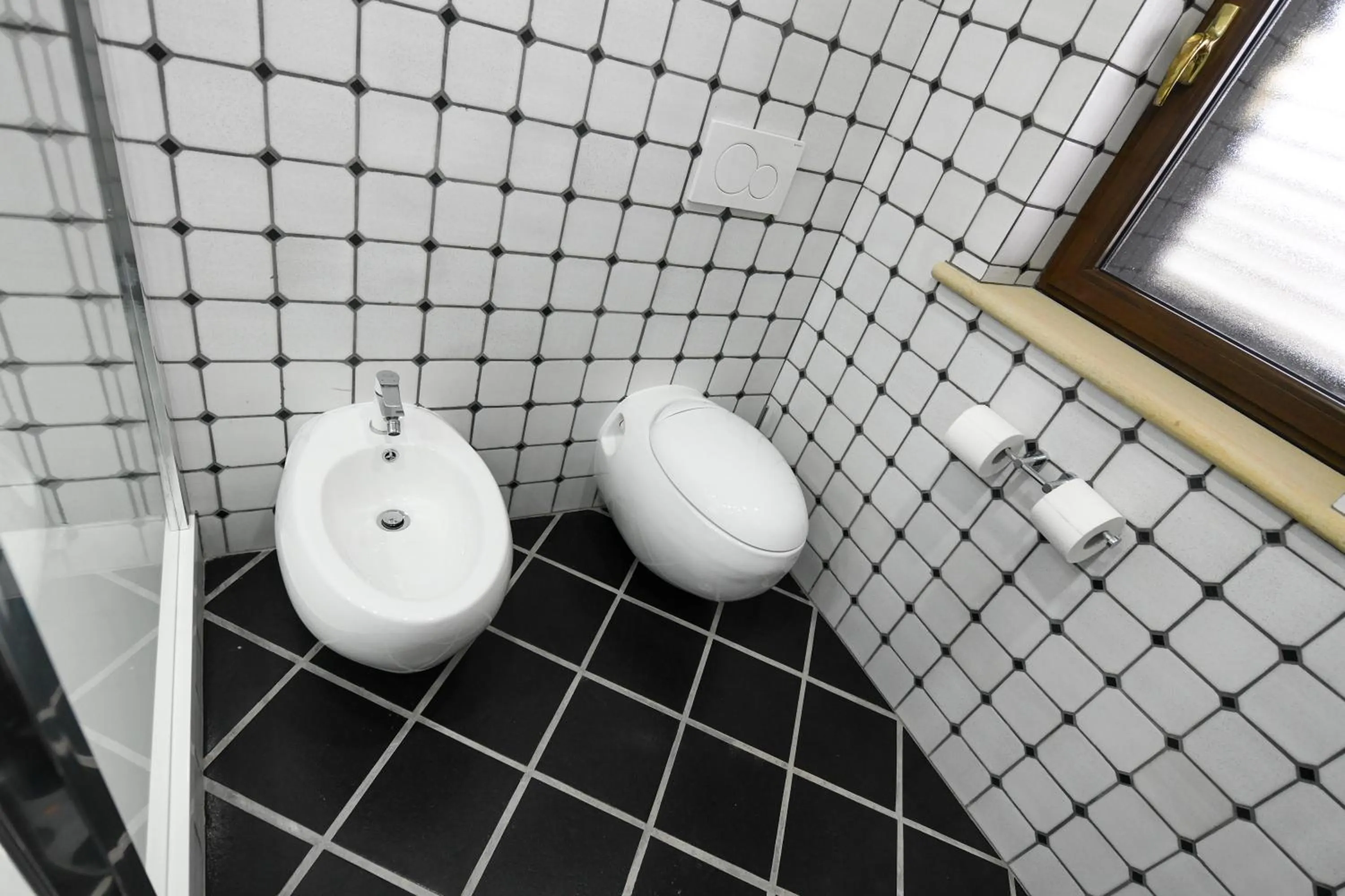 Toilet in Atrium-Accomm