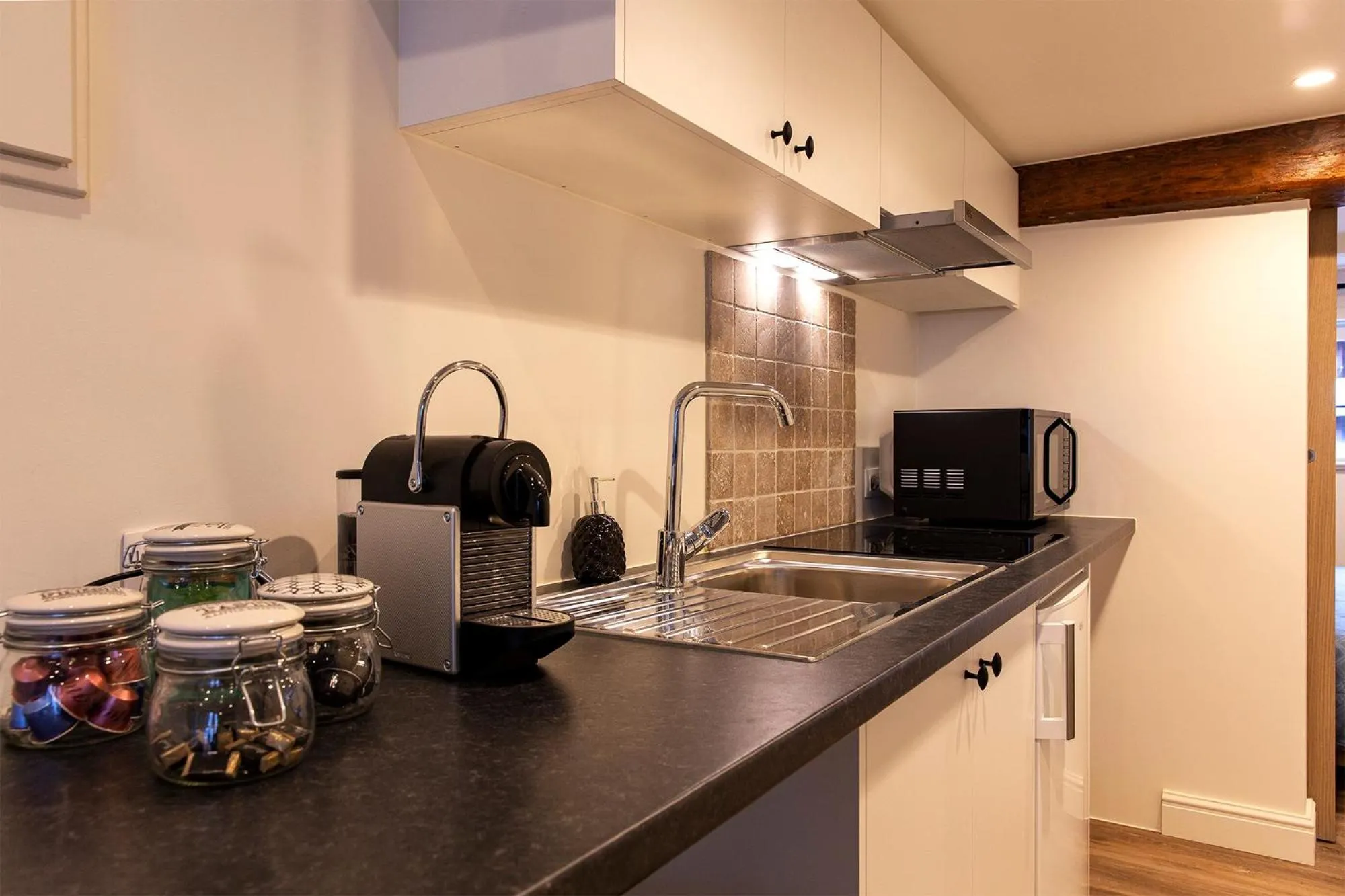 Coffee/tea facilities in B&B Steendam 66