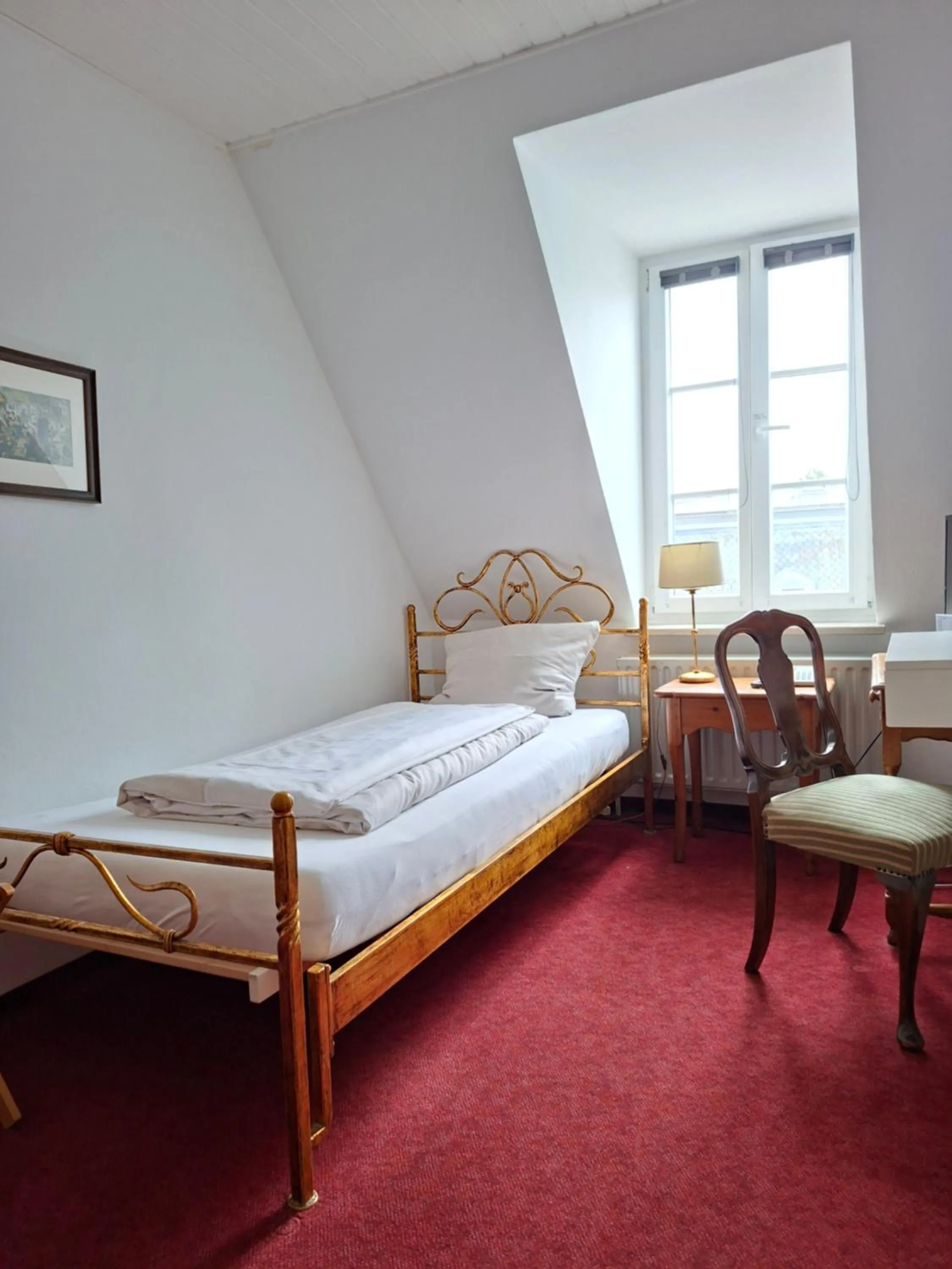 Photo of the whole room, Bed in Laimer Hof am Schloss Nymphenburg