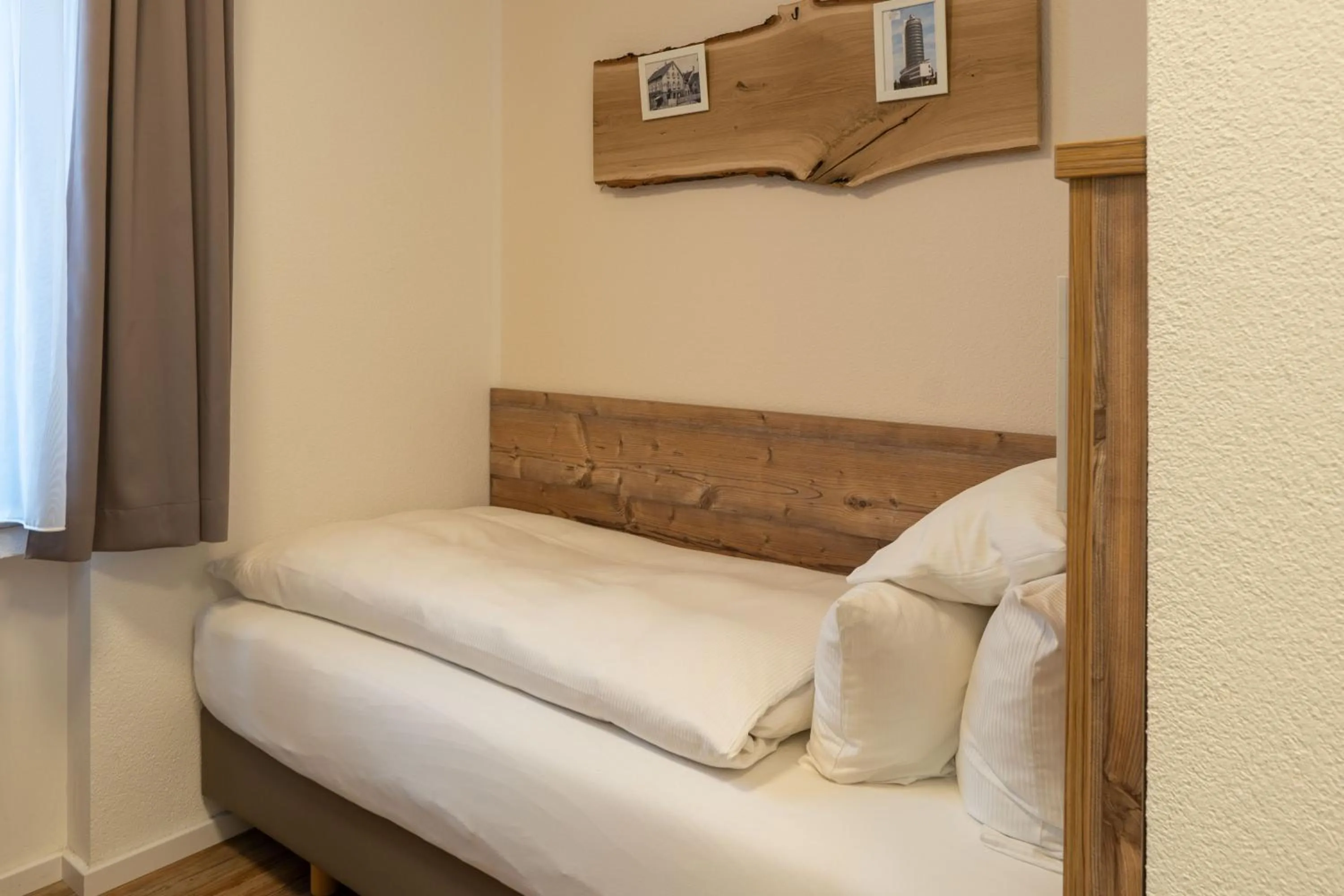 Bed in Hotel Post mit Klimaanlage