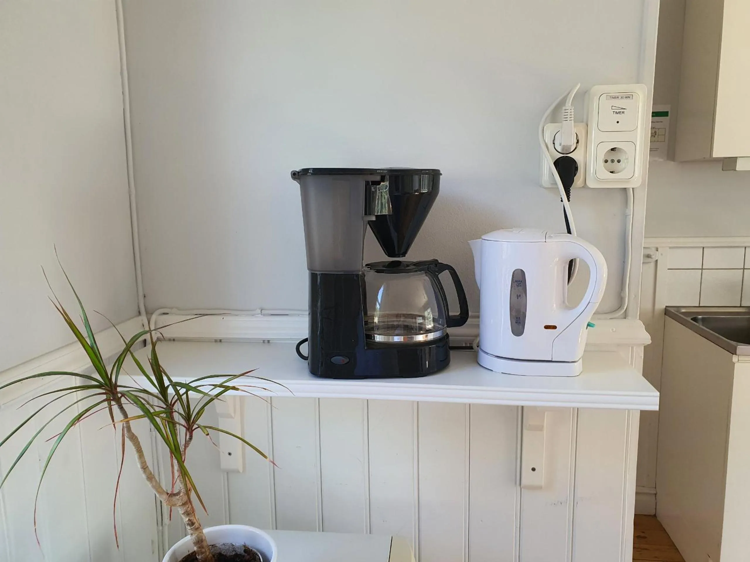 Coffee/tea facilities in Vandrarhemmet Lotsen