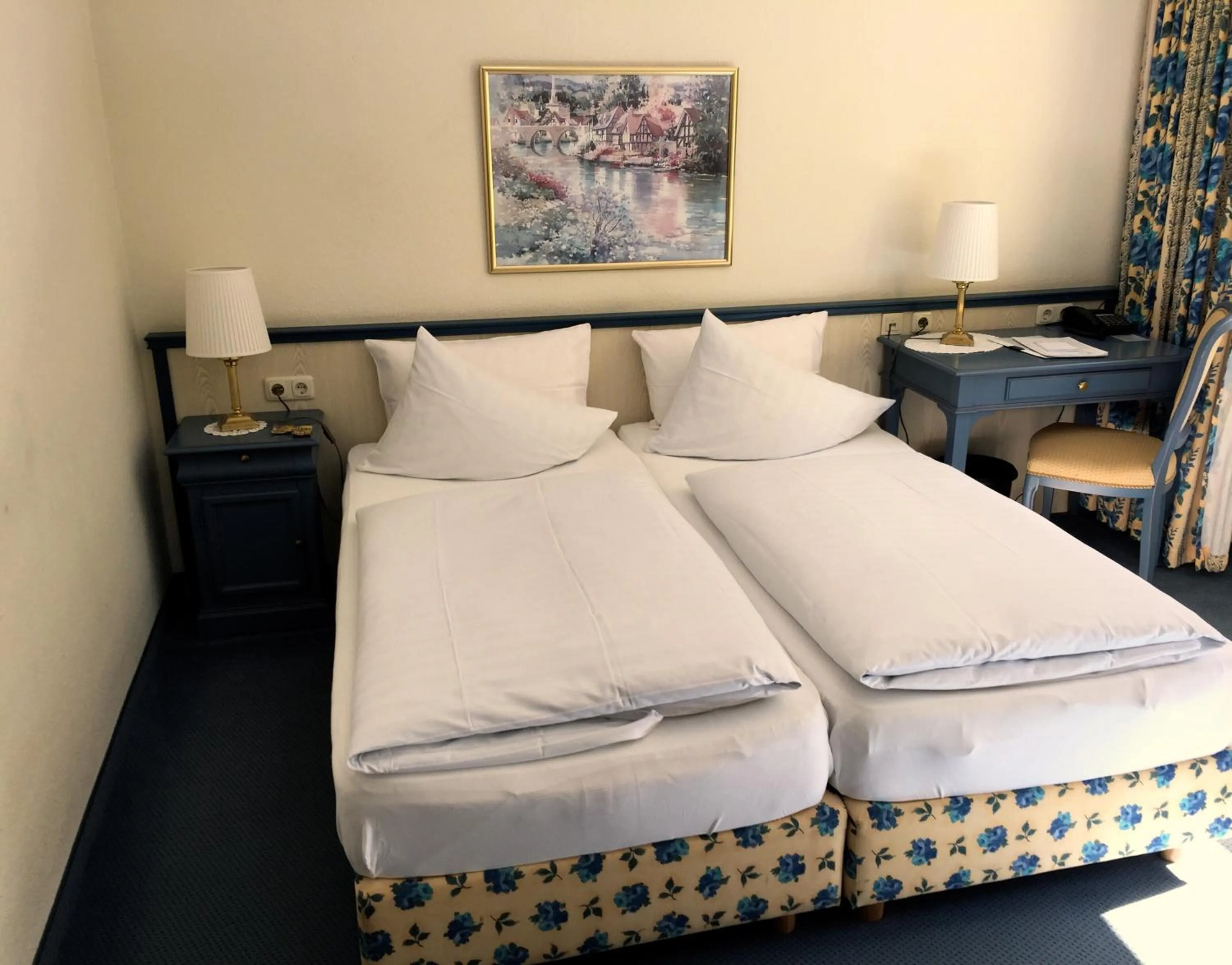 Bed in Moselromantik Hotel Weissmühle