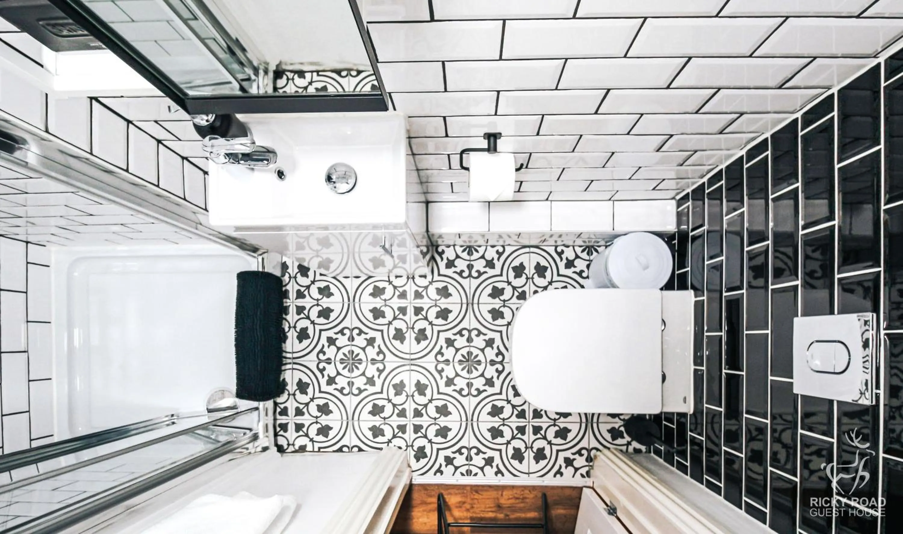 Bathroom in Ricky Road Guest House - Premium